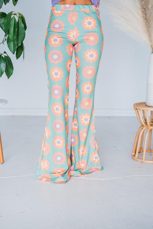 Mint & Smiley® Daisy Print Flare Pants - Whiskey Skies - UNIQUE VINTAGE
