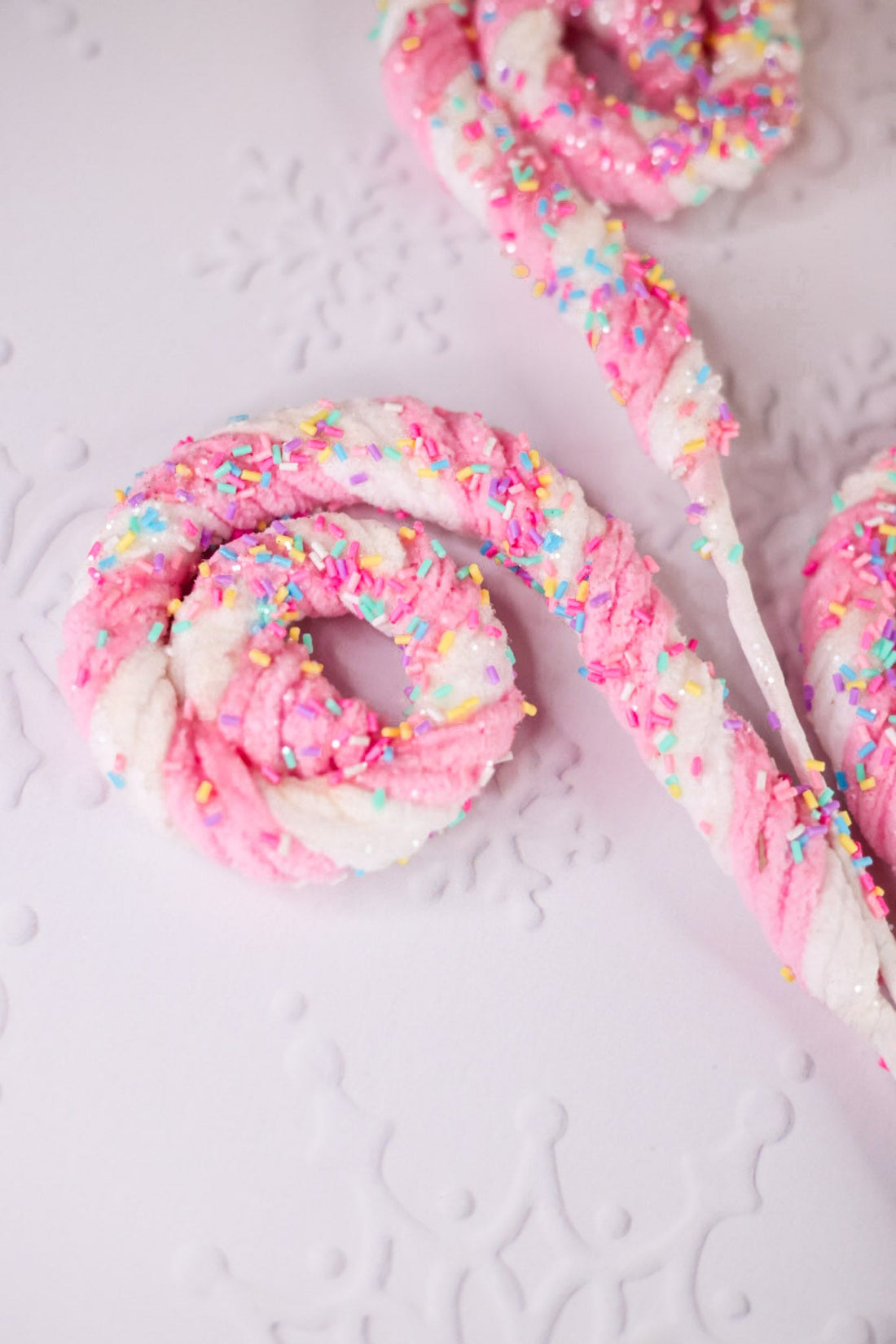 29.5" Candy Swirl Spray - Whiskey Skies - RAZ IMPORTS