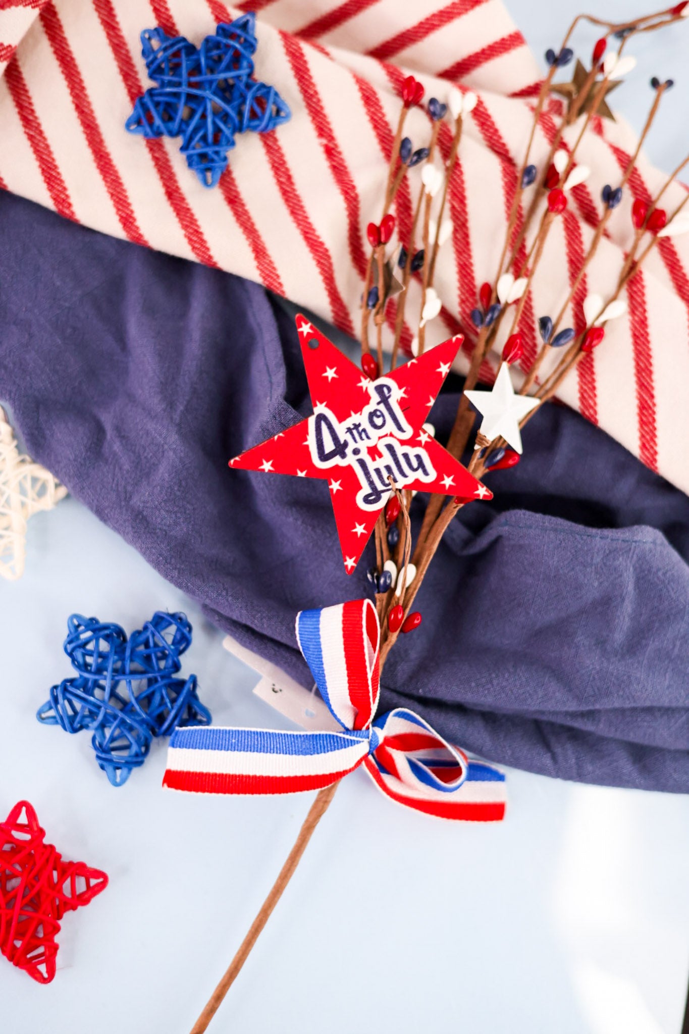 19" Americana Berry Picks (3 Styles)