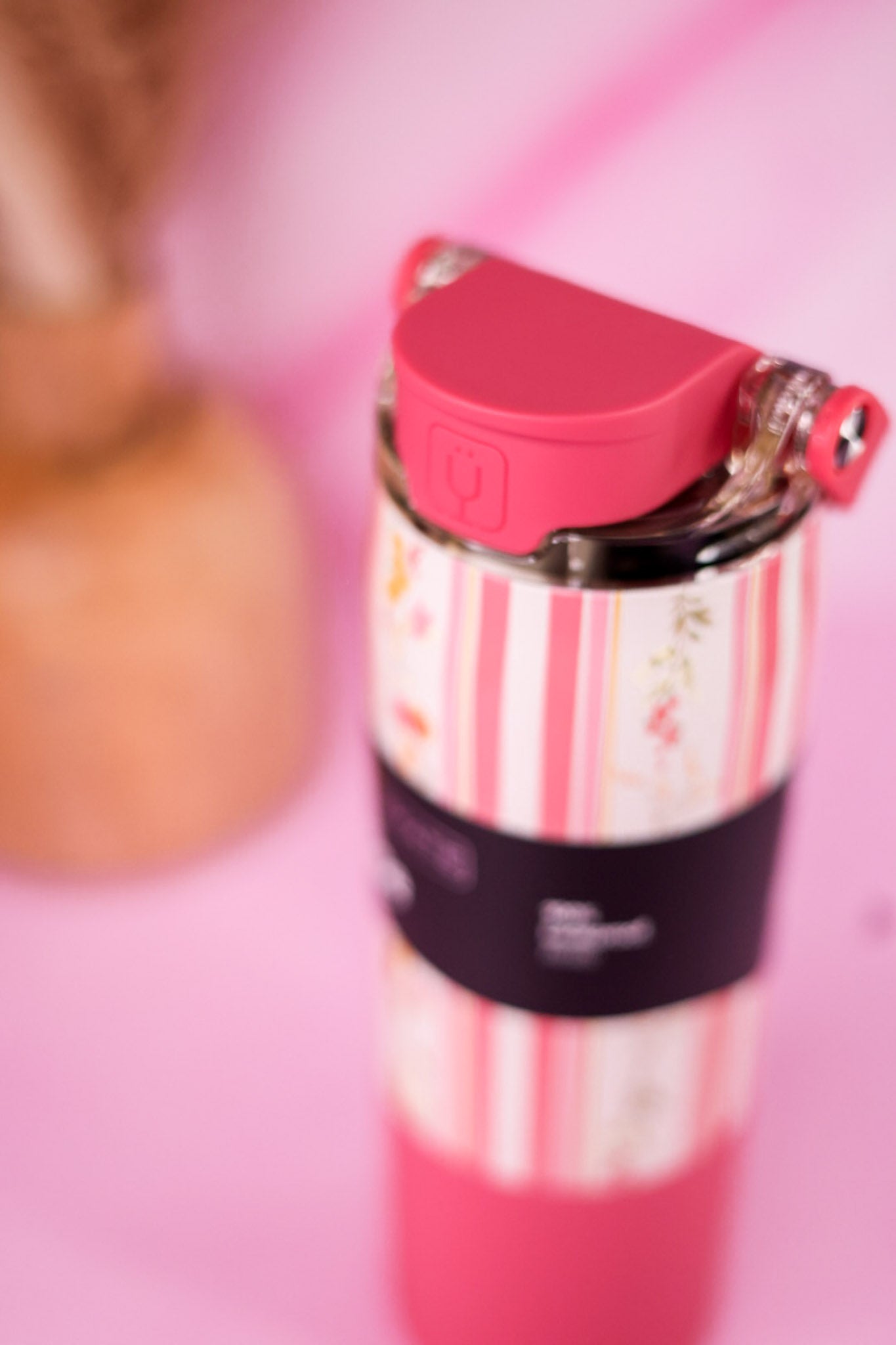 Brumate Cascading Florals 25oz Rise Tumbler