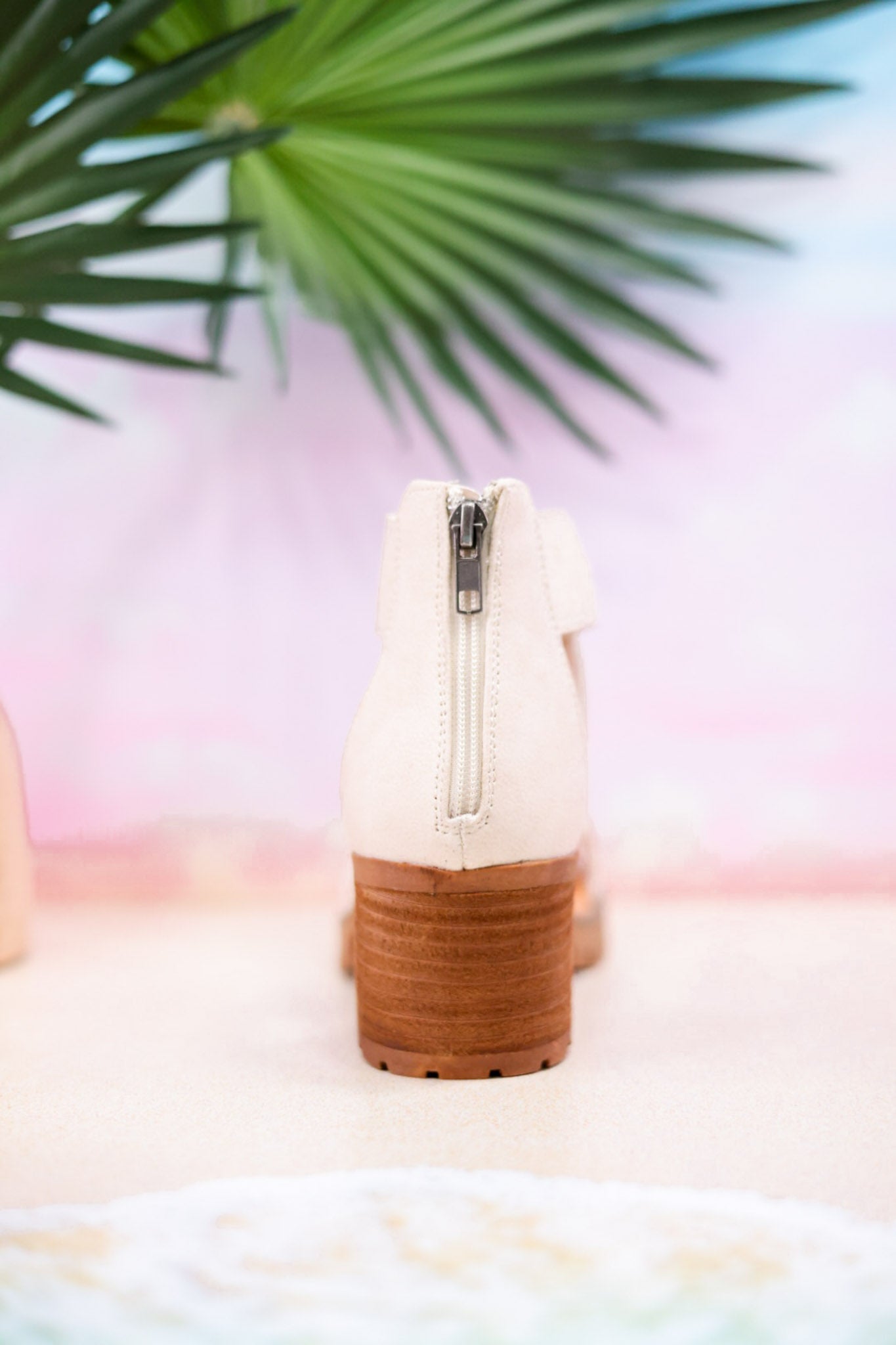 Very G "Vana" Cream Heeled Sandals