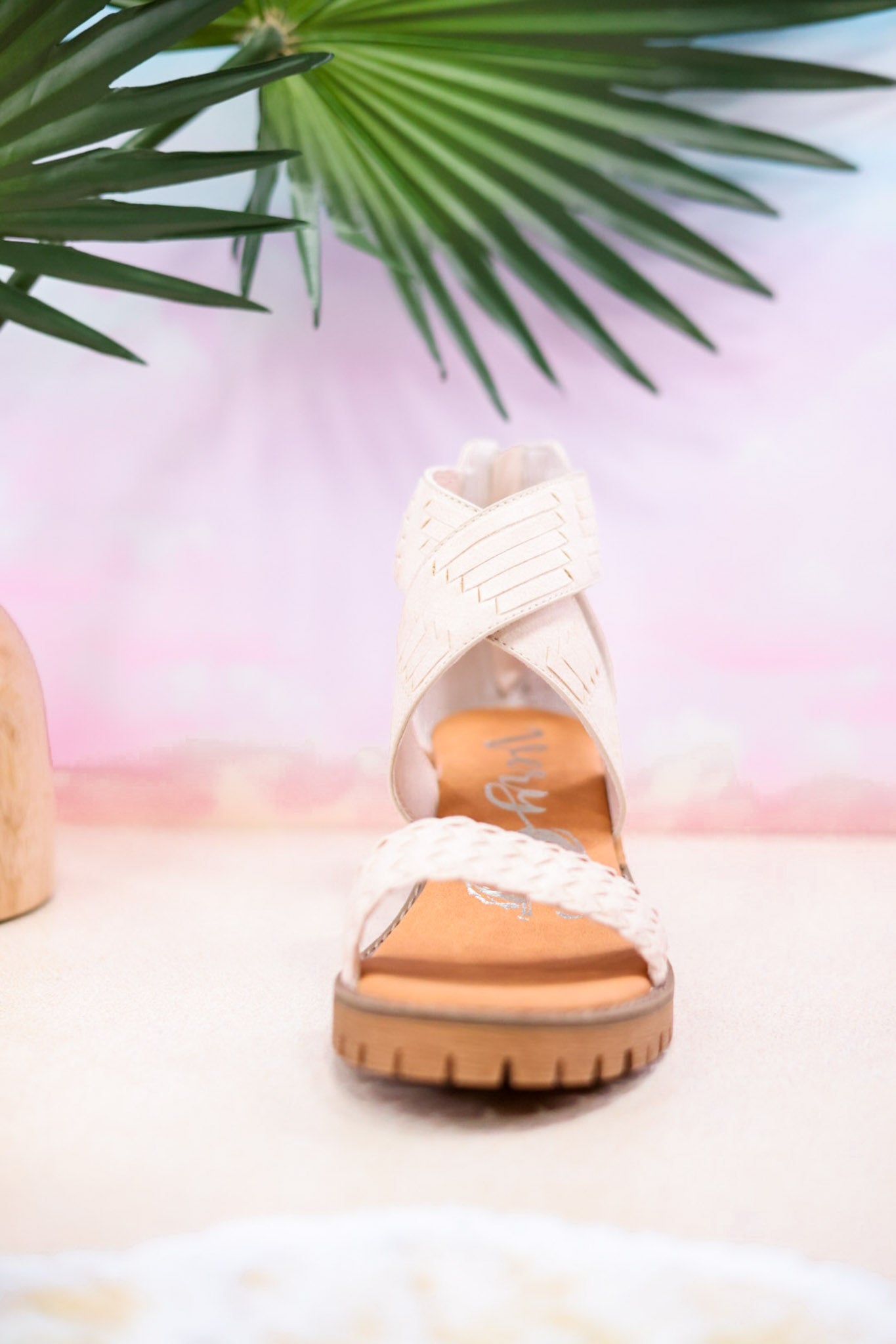 Very G "Vana" Cream Heeled Sandals