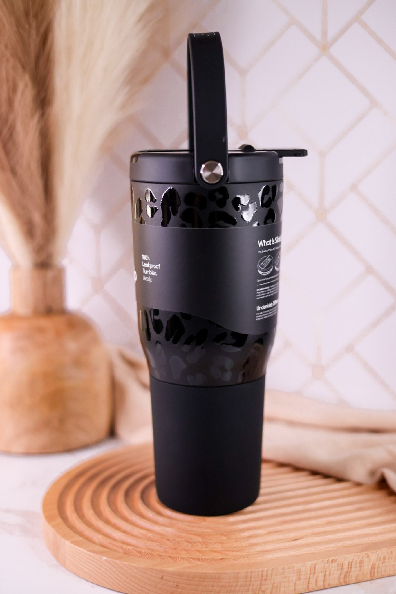 Brumate Onyx Leopard 35oz Resa Flip Tumbler