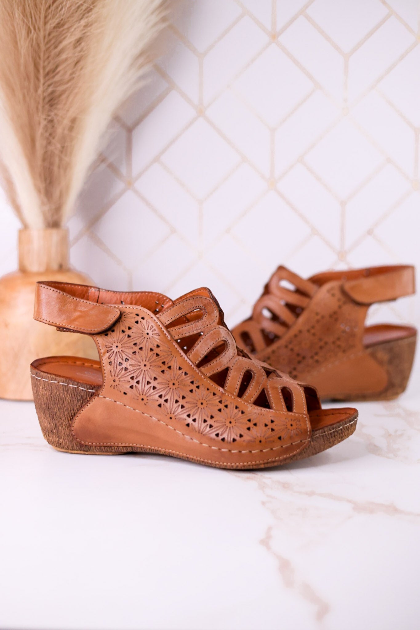 Innocencia Brown Leather Wedge Sandals