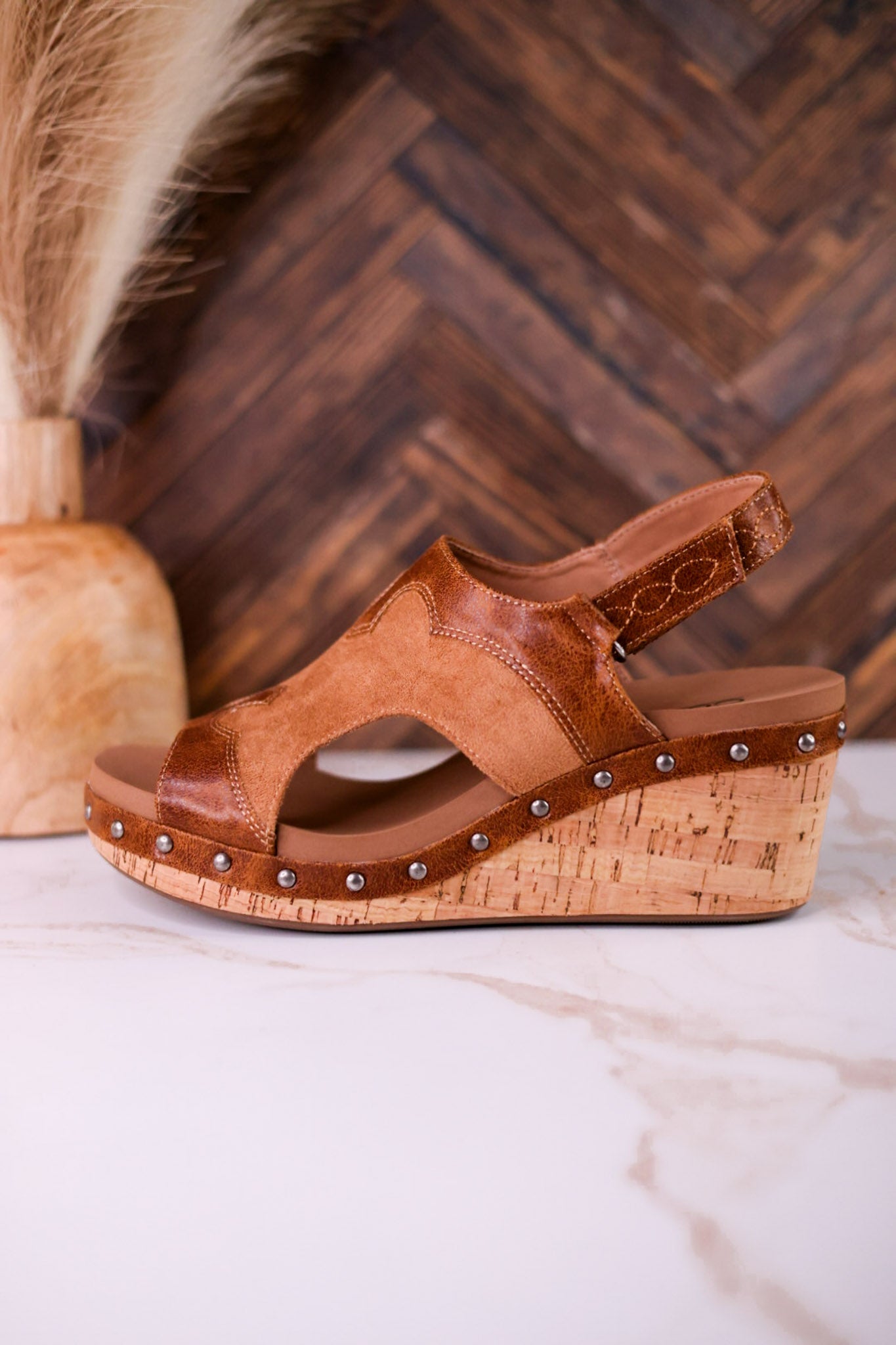 Hey Stranger Wedge Heels In Saddle Brown