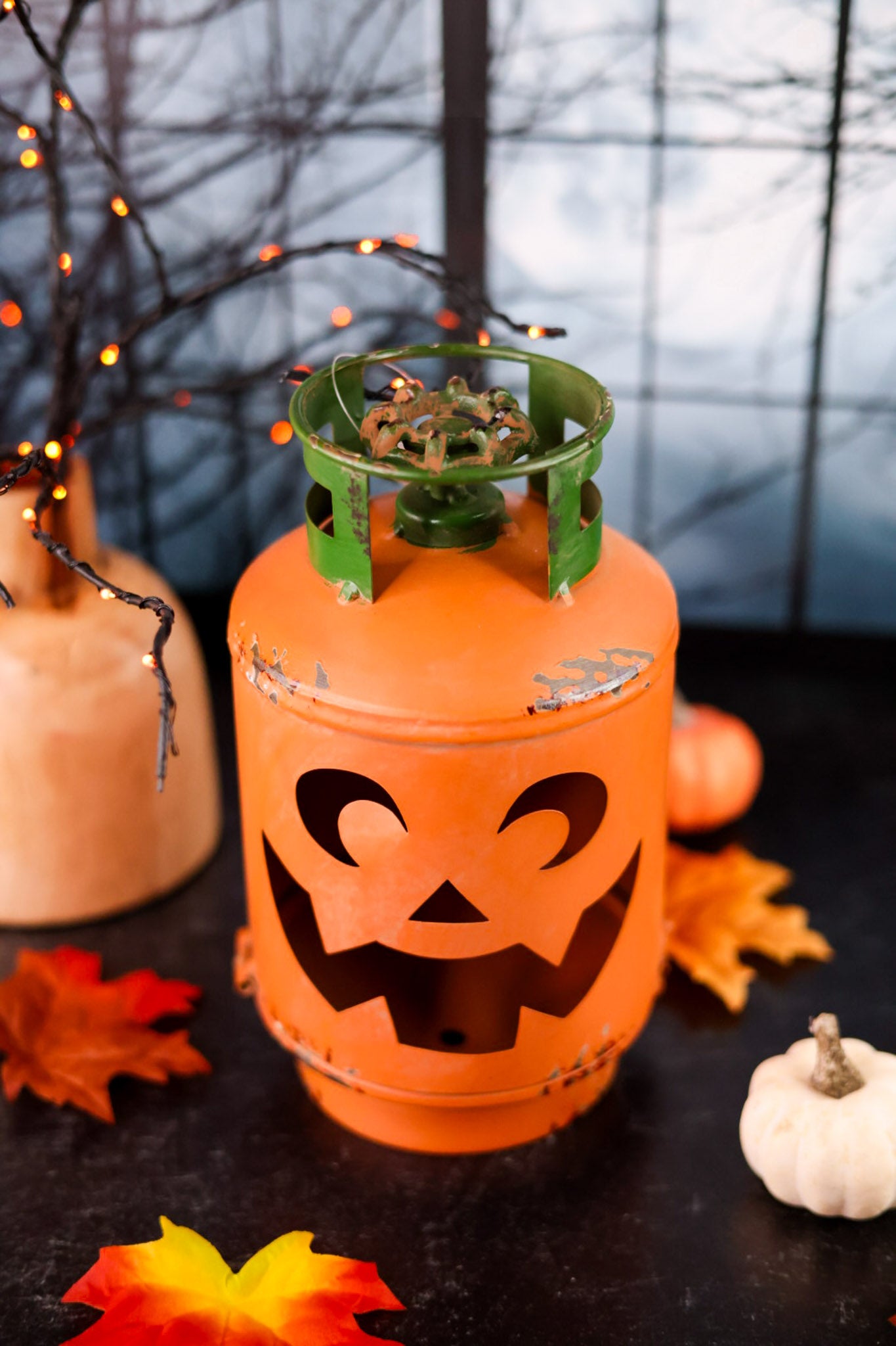 Metal Pumpkin Tank Decorative Figure