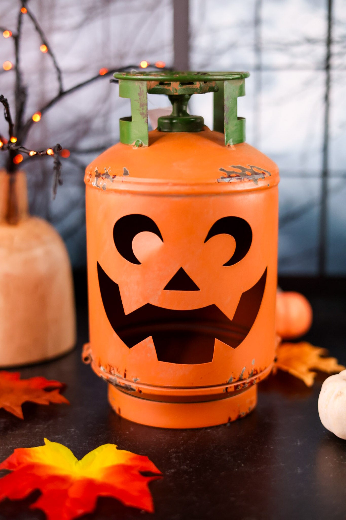 Metal Pumpkin Tank Decorative Figure