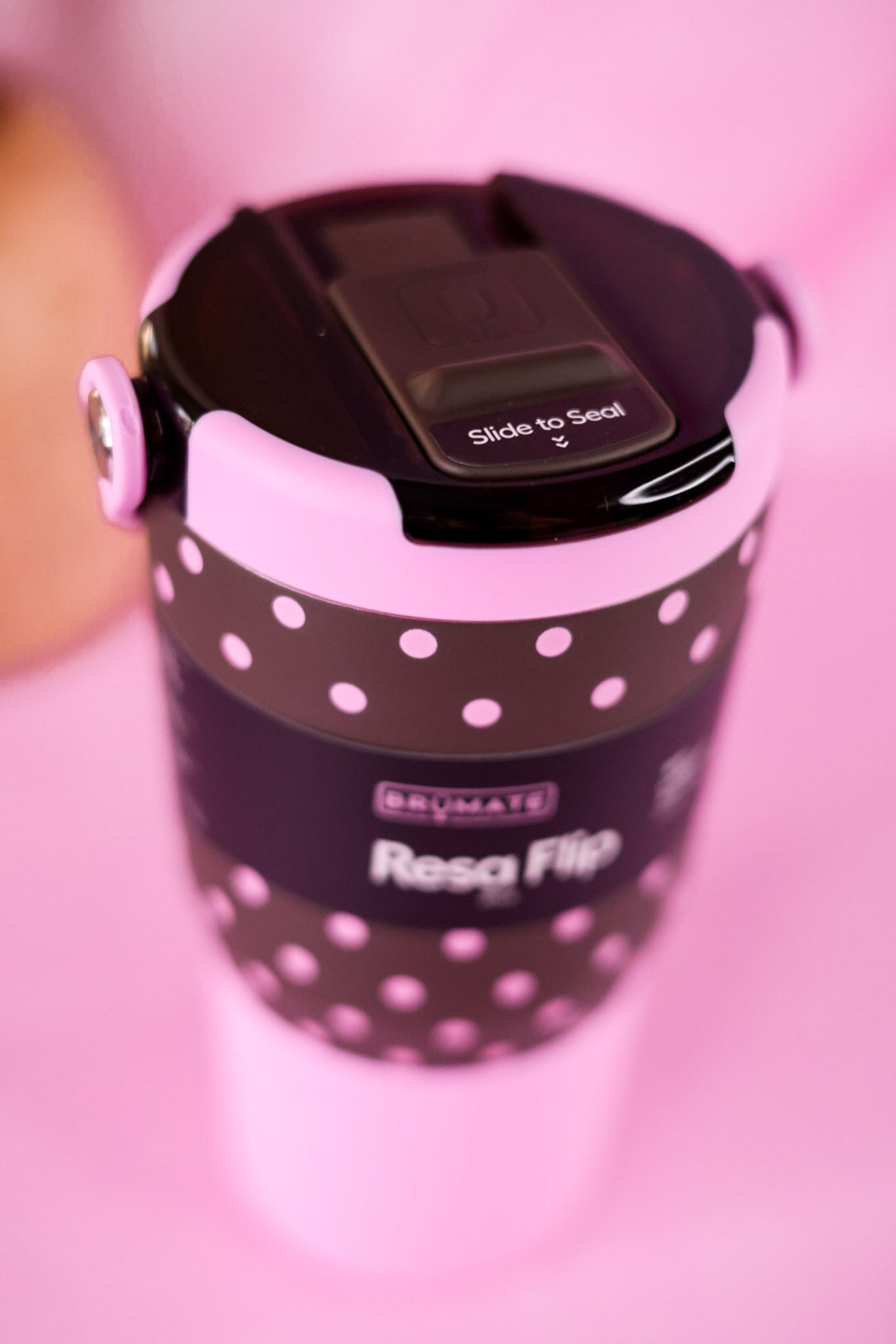 Brumate Mocha Dot 20oz Resa Flip Tumbler