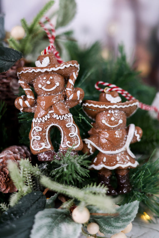 Resin Christmas Gingerbread Cowboy & Cowgirl Ornaments (2 Styles)