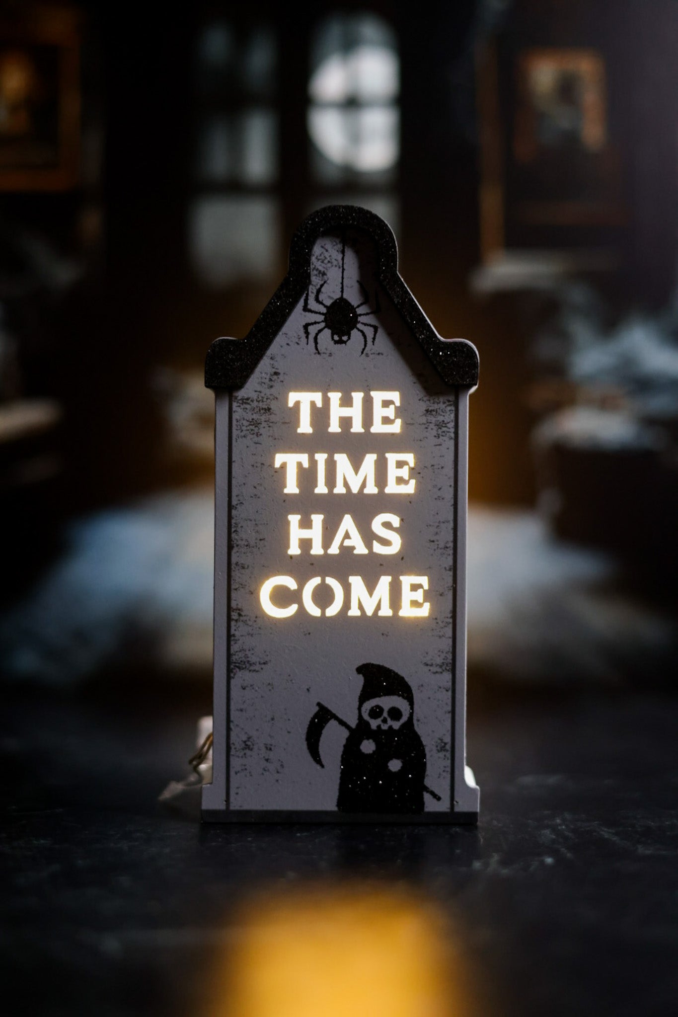 Spooky Ligh-Up Reversable Table Top Decor (2 Styles)