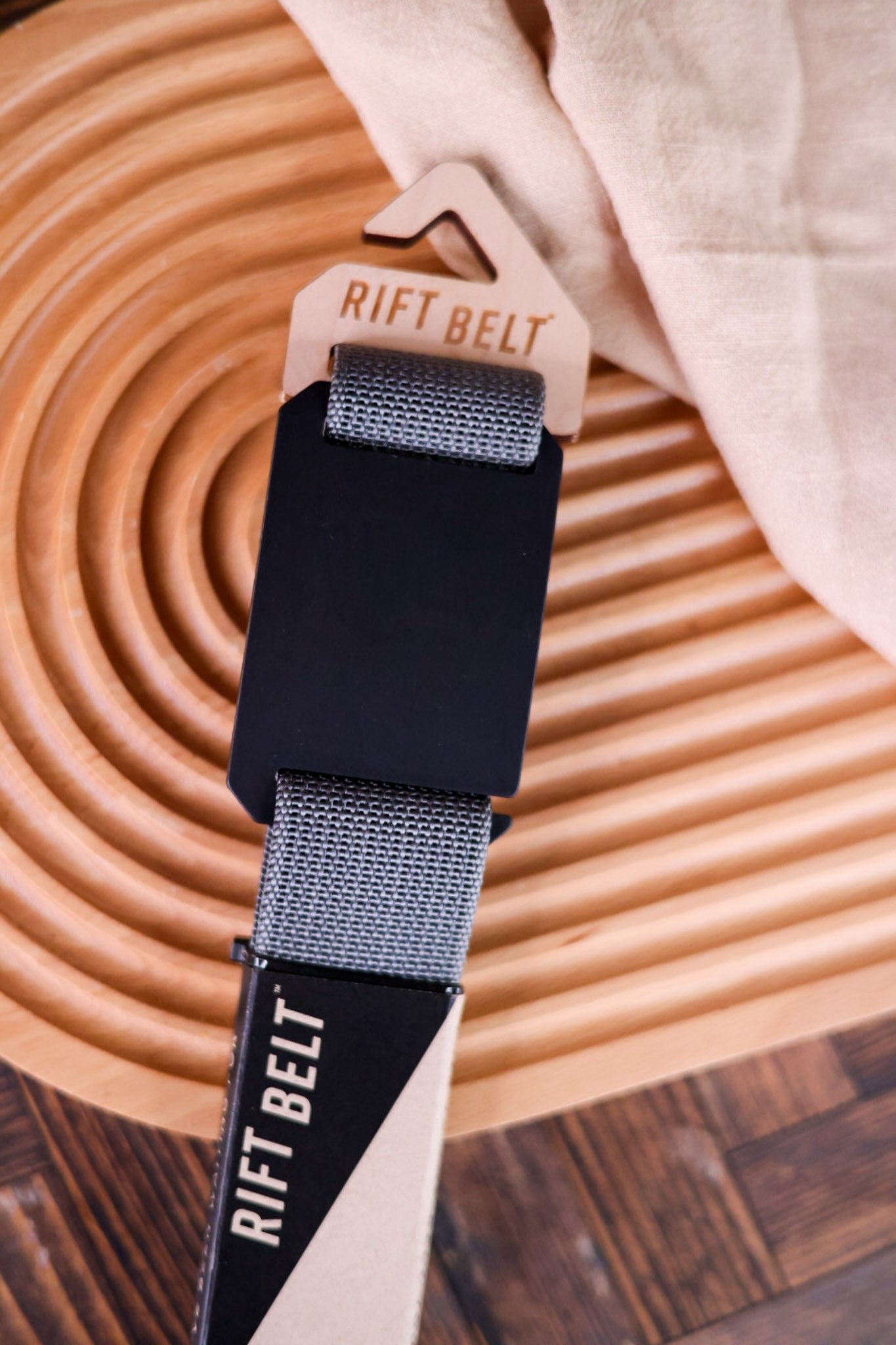 The Rift Men's Belt in Gray