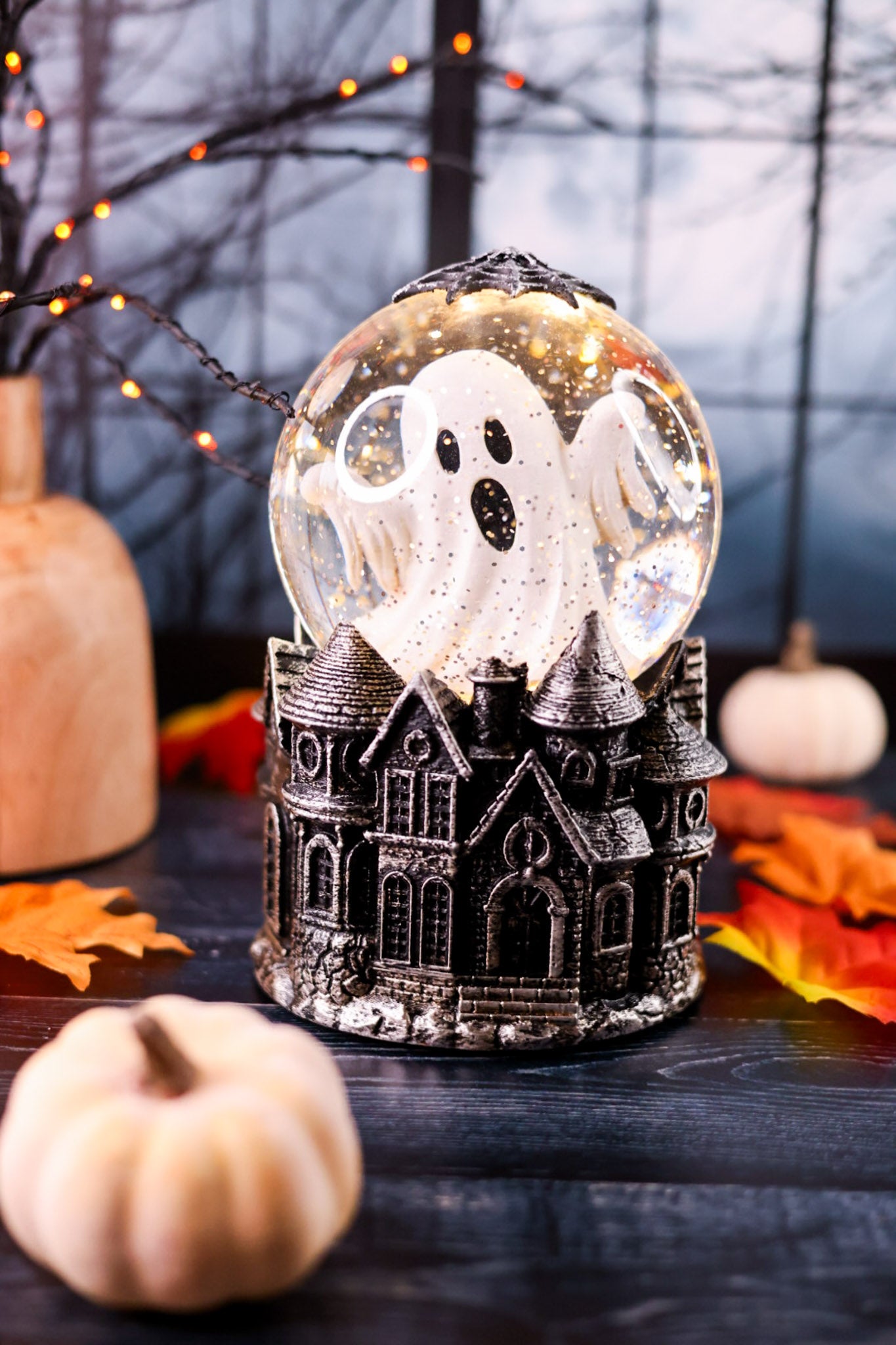 Haunted House With LED Glitter Snowglobe