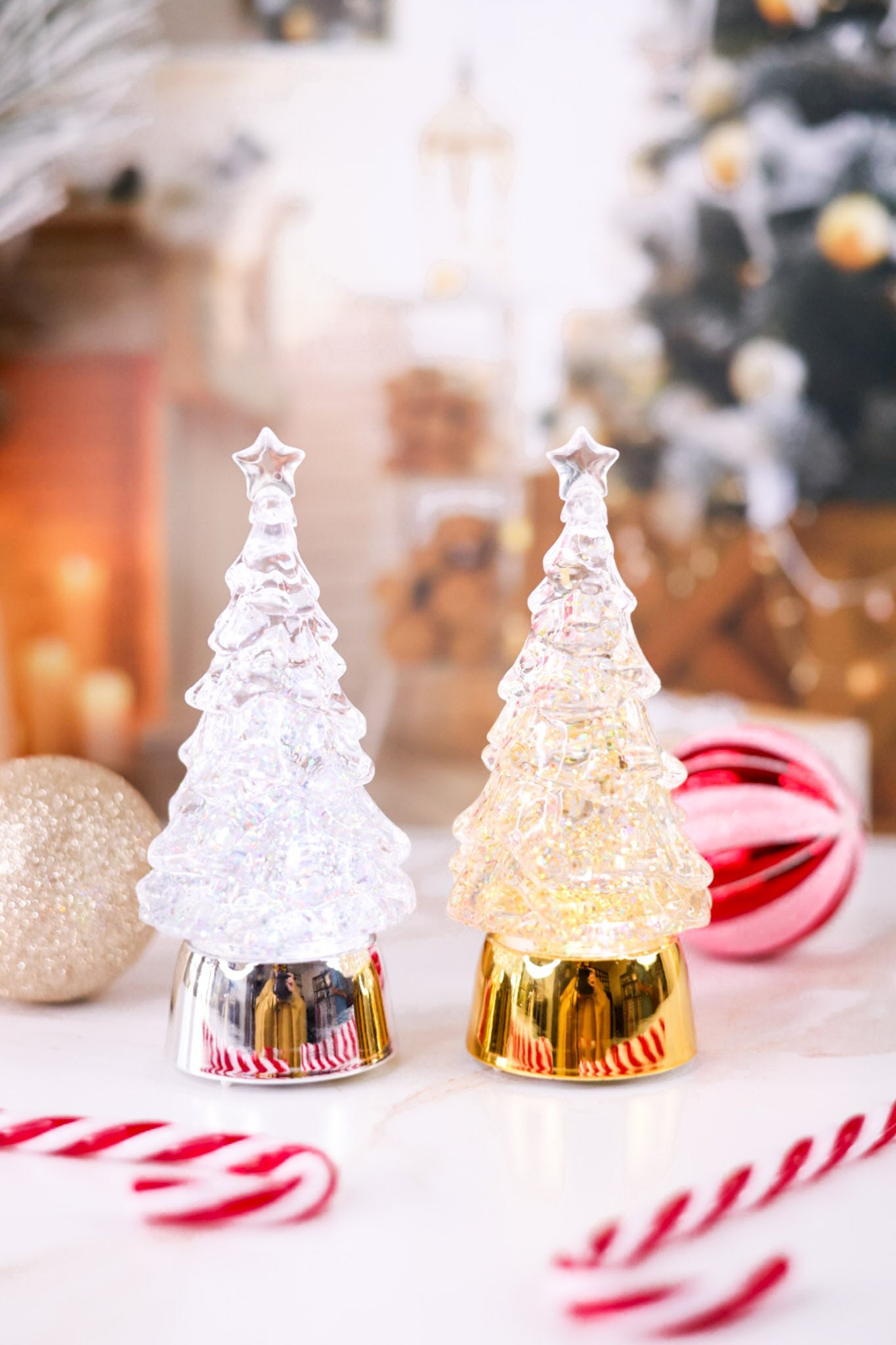 5" Light Up Swirling Glitter Christmas Tree (2 Colors)
