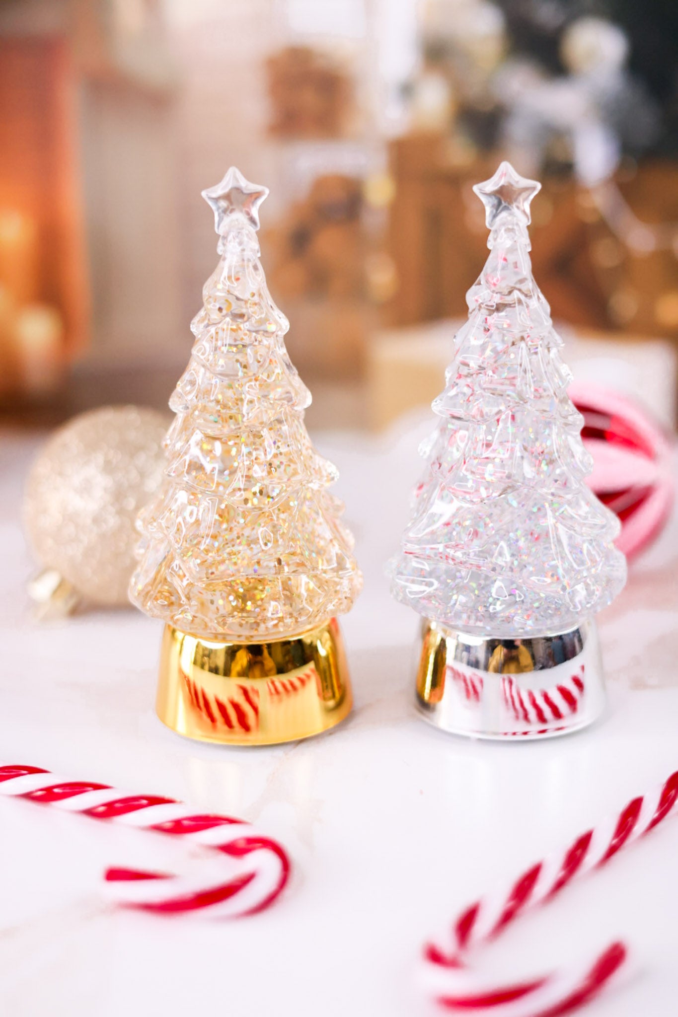5" Light Up Swirling Glitter Christmas Tree (2 Colors)