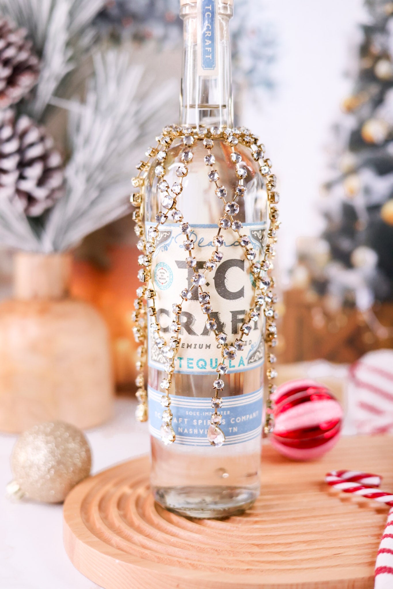 7" Jeweled Wine Bottle Veil