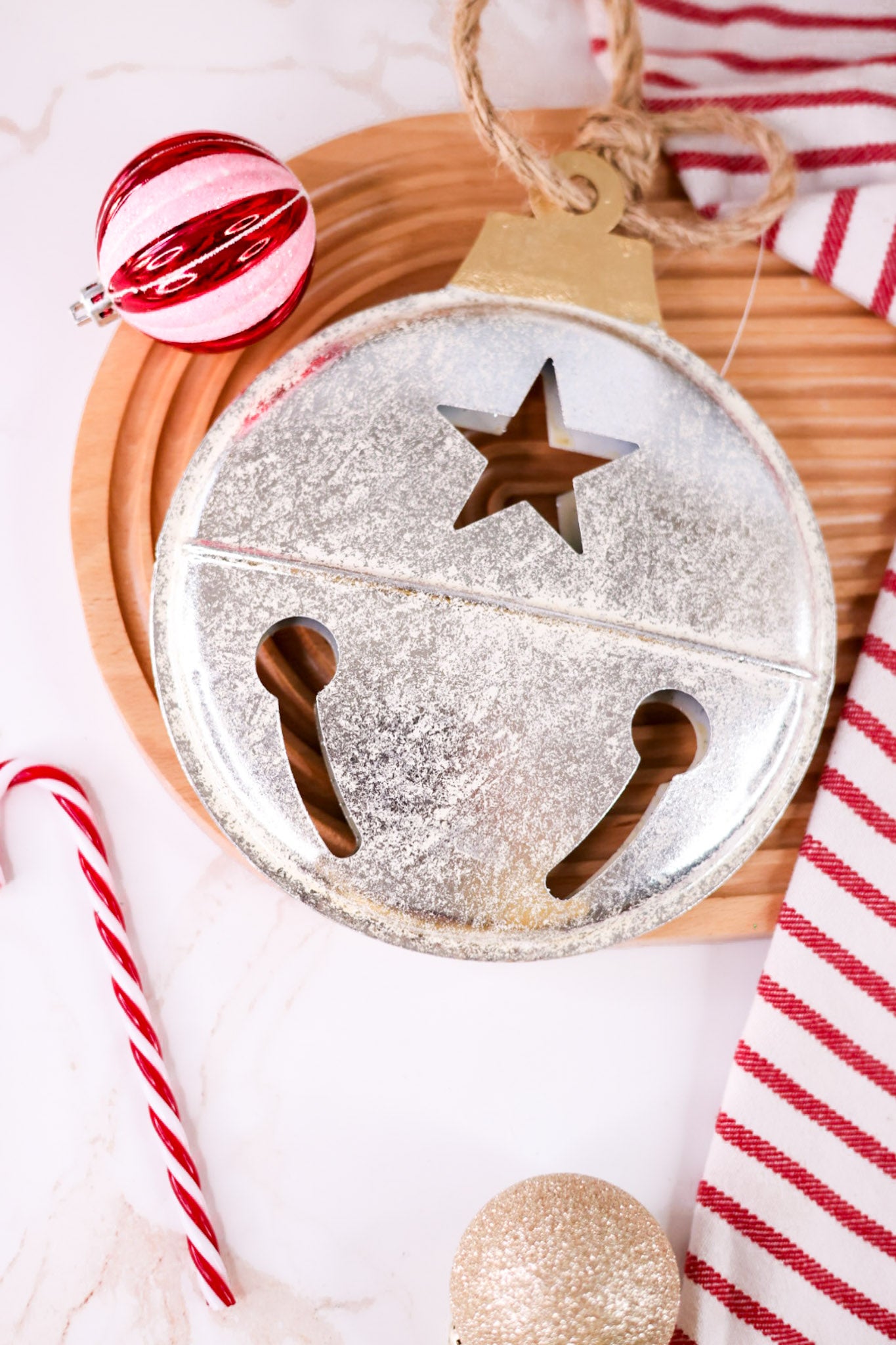 7.5" Flat Metal Bell Ornaments (4 Colors)