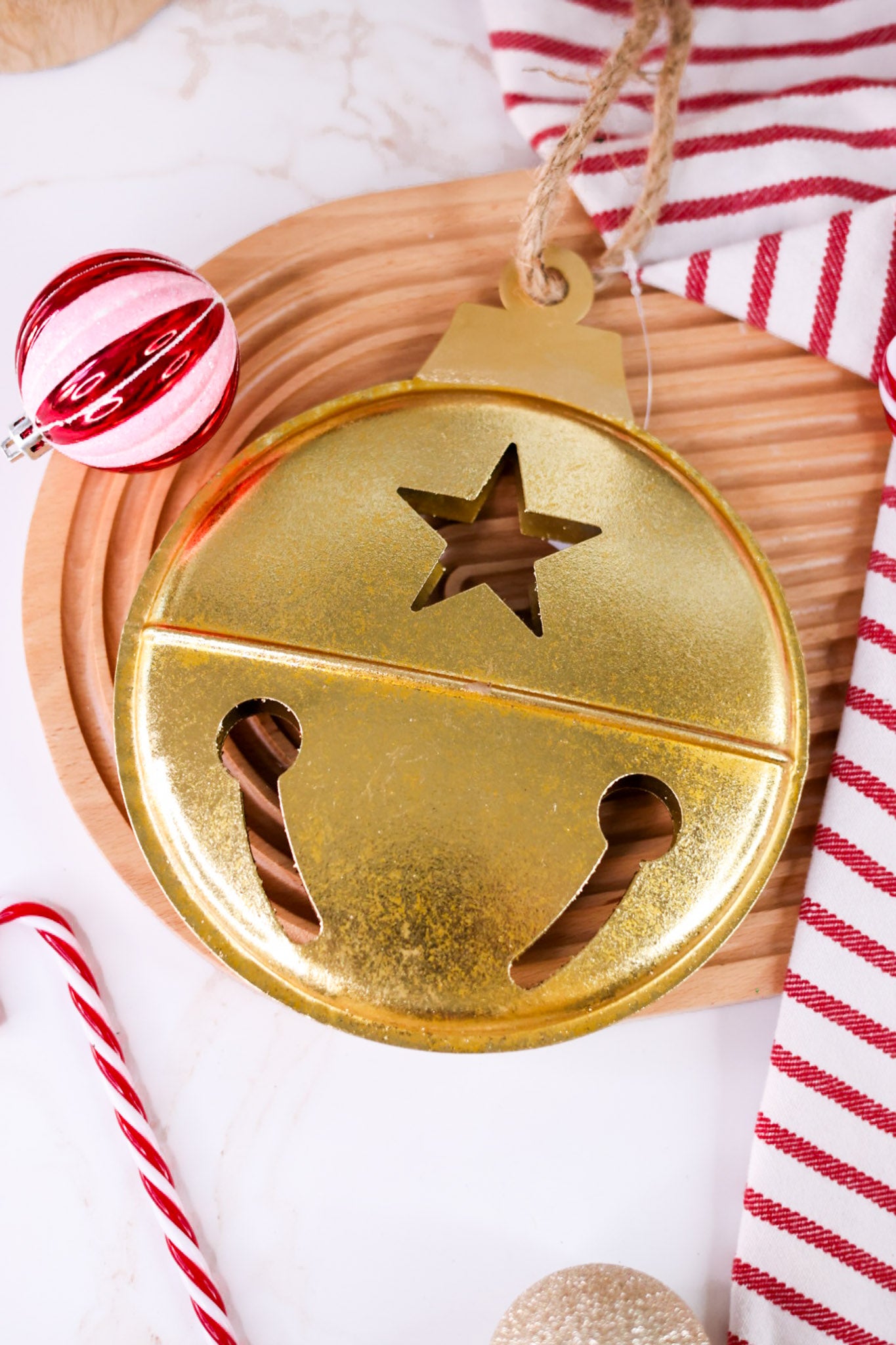 7.5" Flat Metal Bell Ornaments (4 Colors)