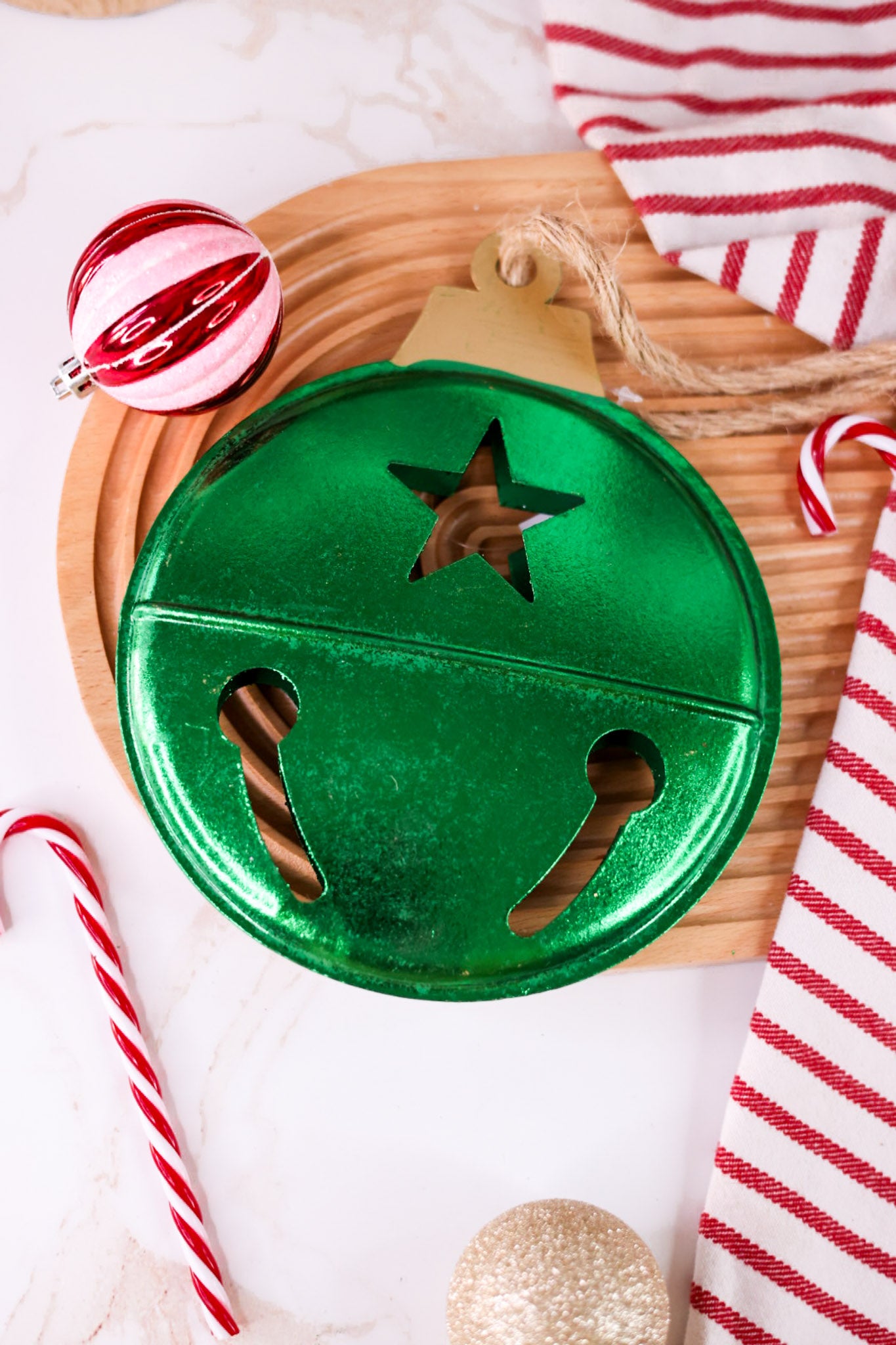 7.5" Flat Metal Bell Ornaments (4 Colors)
