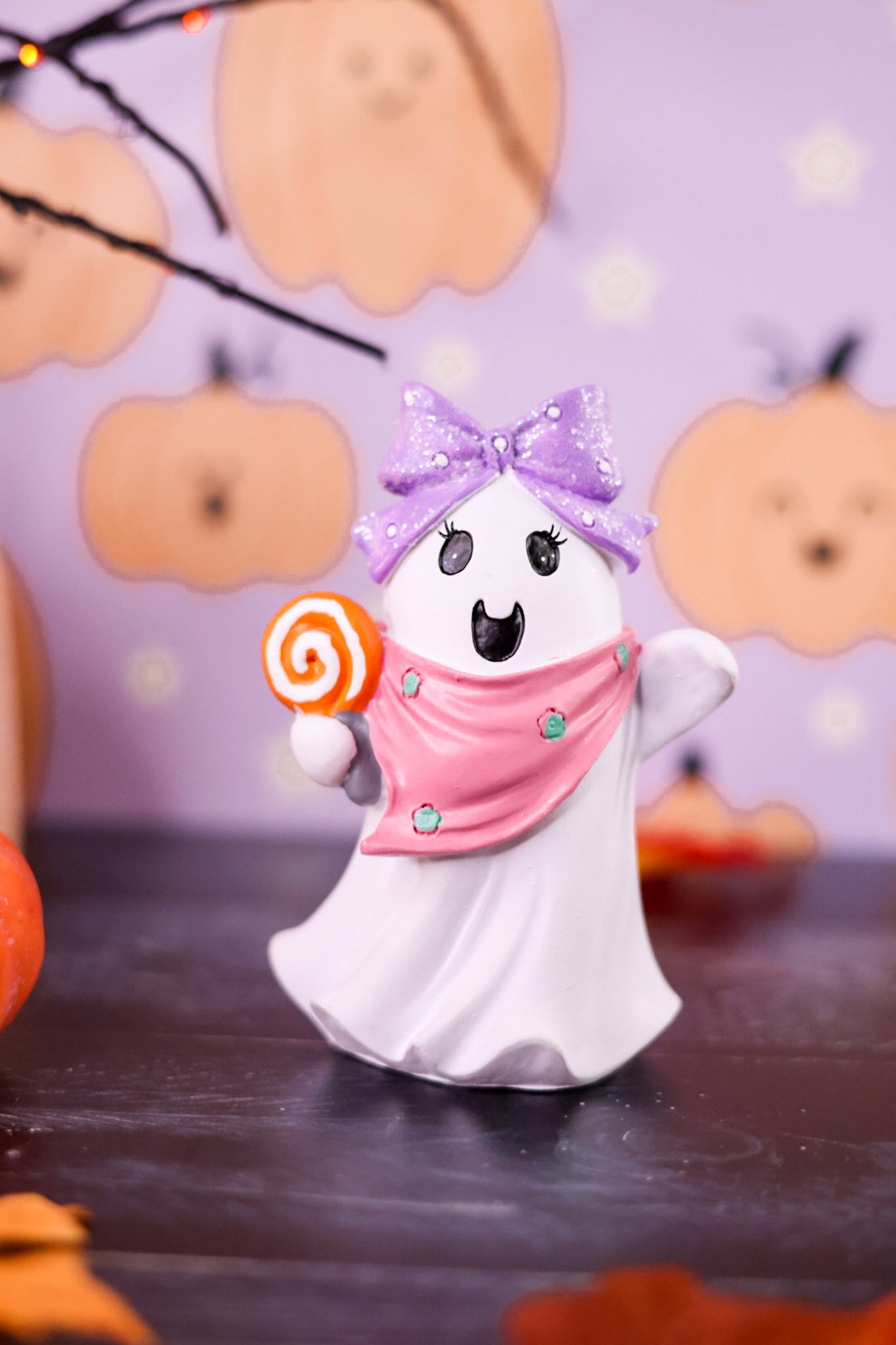 4.75" Pastel Resin Halloween Ghost (2 Styles)