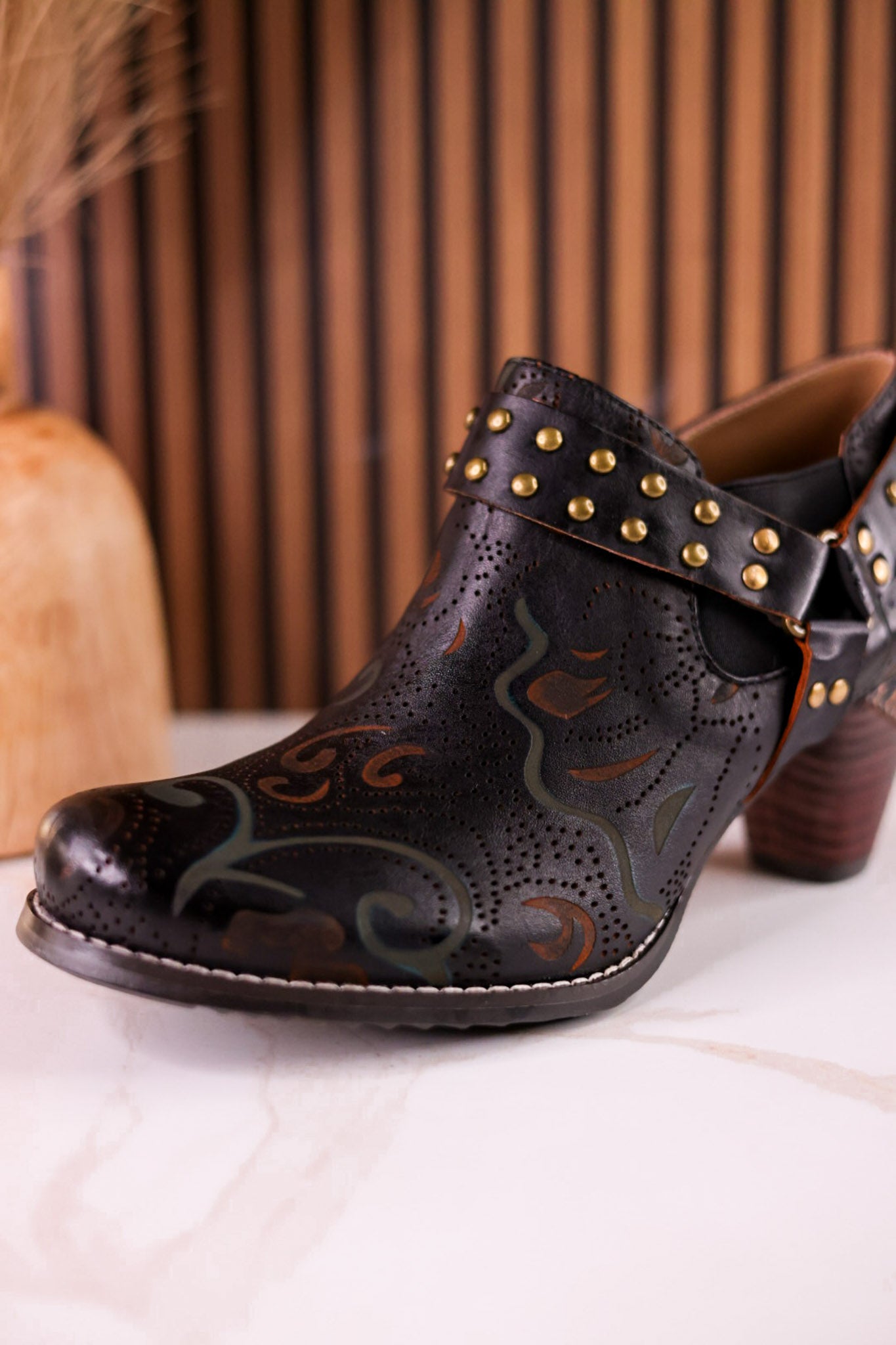 Western Inspired "Kacielou" Black leather Shoes