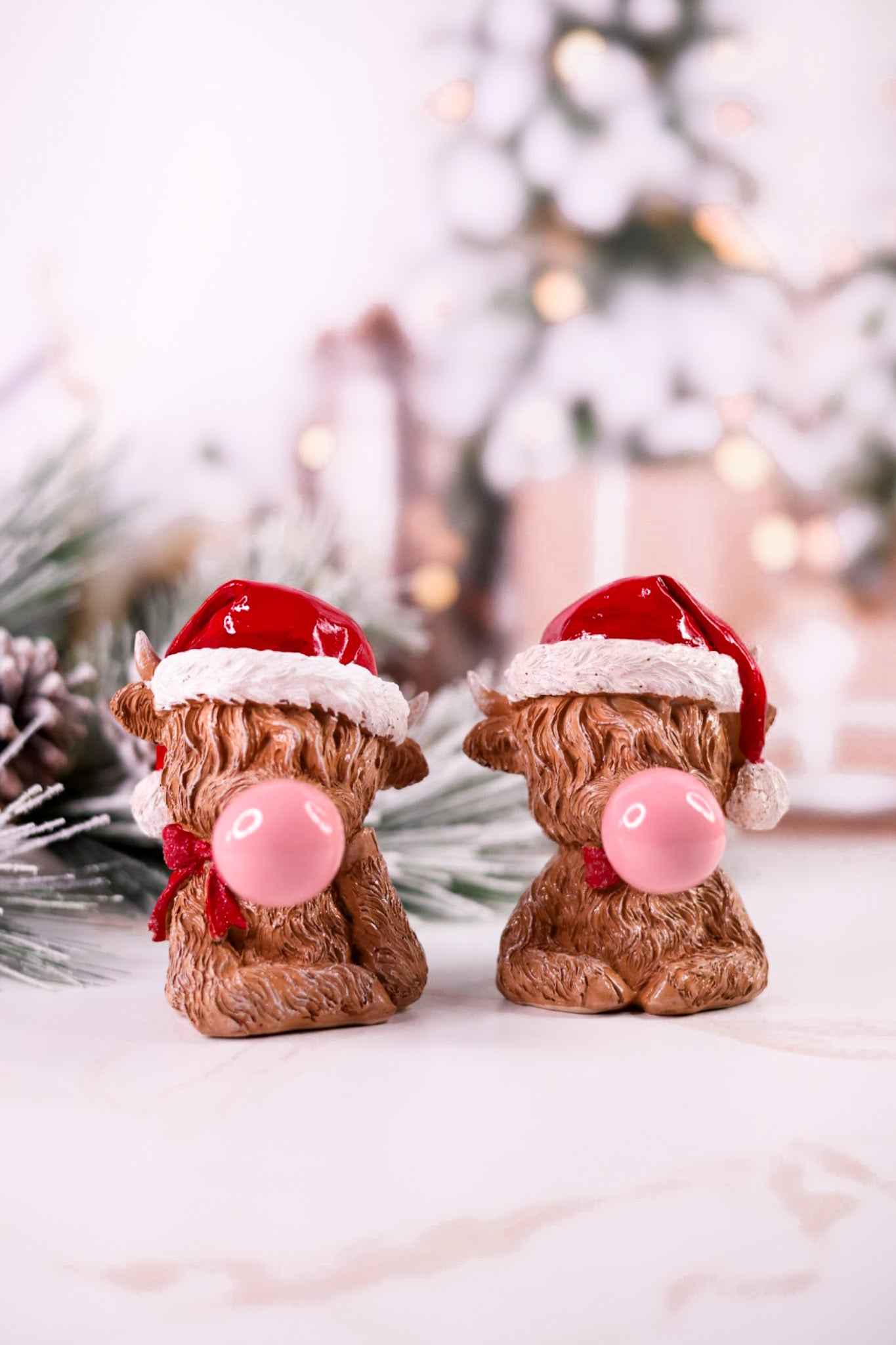 4.75” Santa Highland Cow Blowing Bubble Figurine (2 Styles)