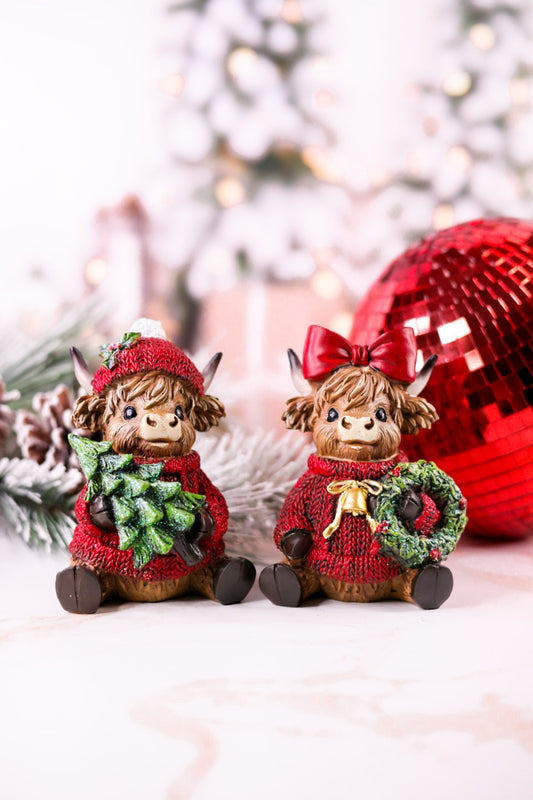Cozy Christmas Highland Cow Resin Figurines (2 Styles)