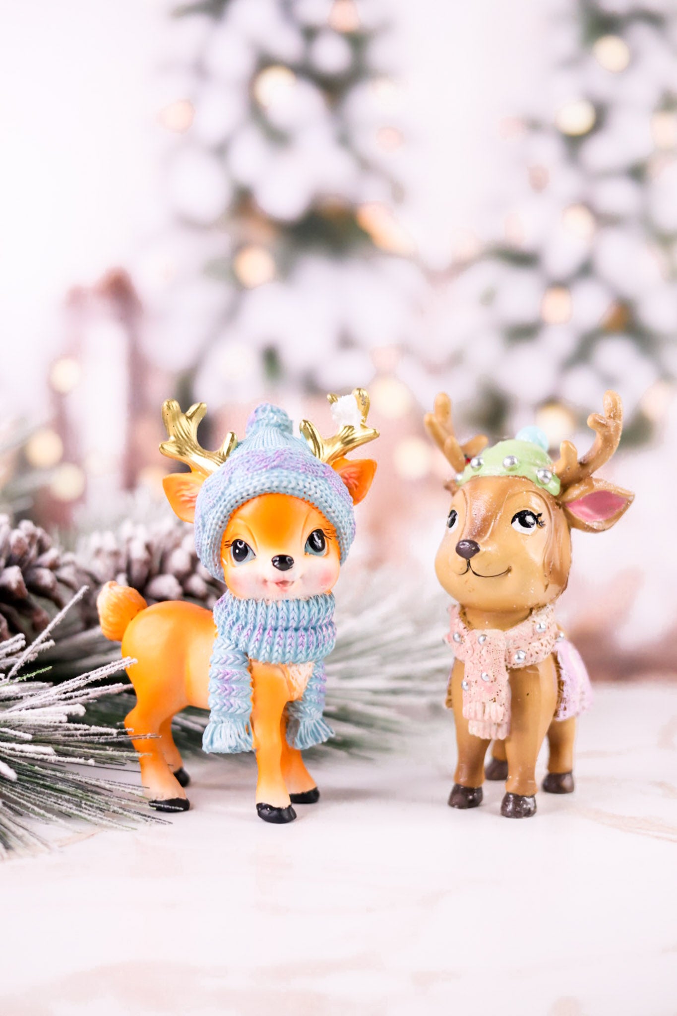 Resin Christmas Deer Decorative Figures (Two Colors)