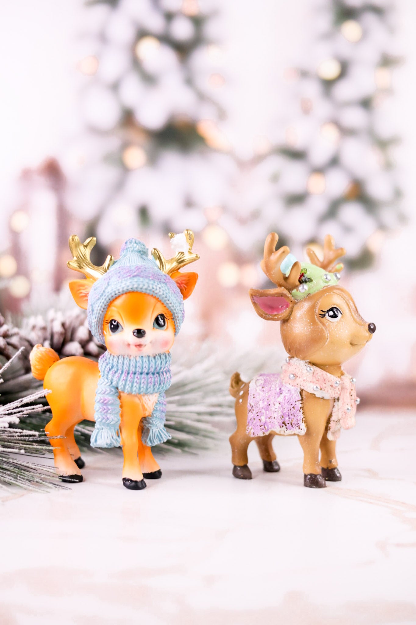 Resin Christmas Deer Decorative Figures (Two Colors)