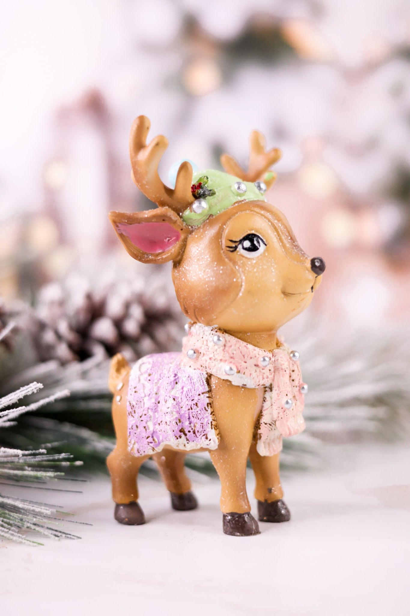 Resin Christmas Deer Decorative Figures (Two Colors)