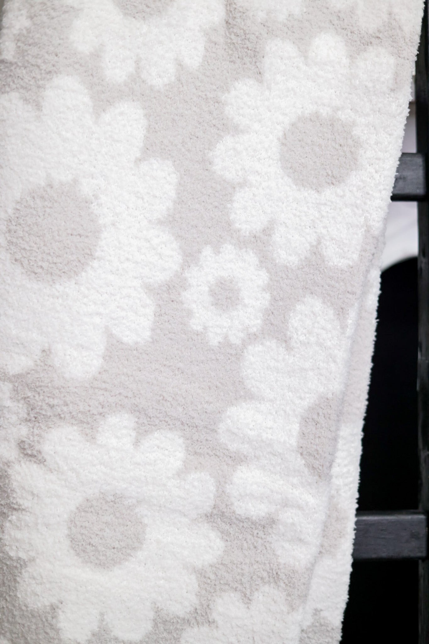 Daisy Grey Stretchy Throw Blanket