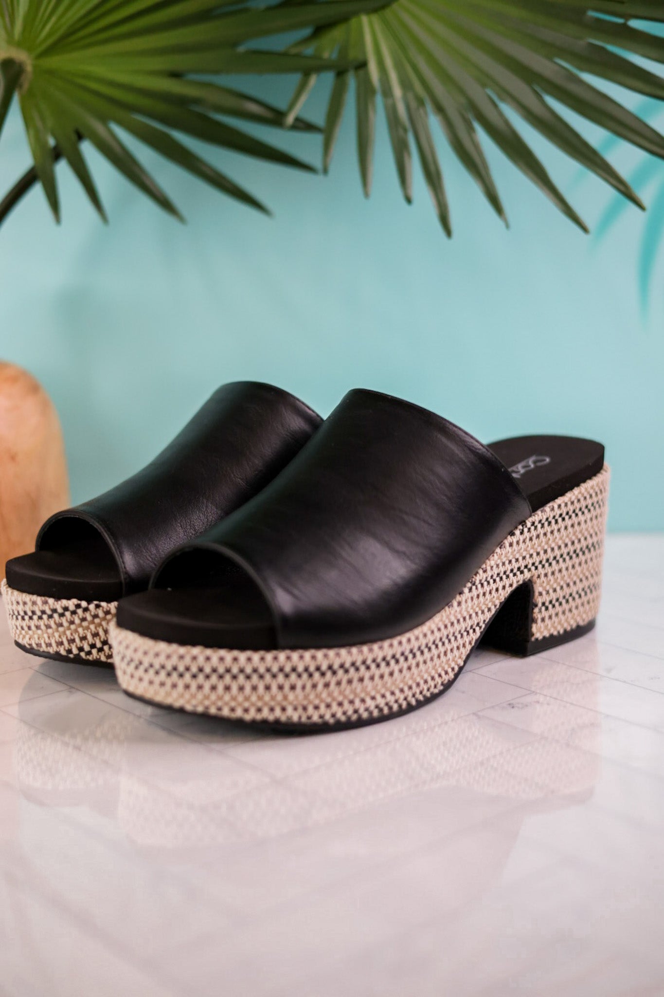 Totally Buggin Platform Sandals in Black