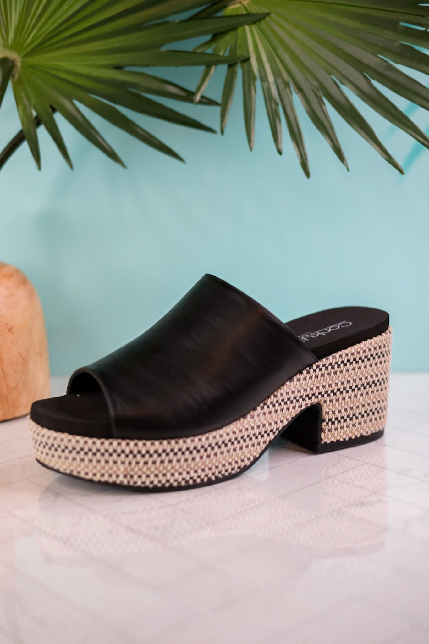 Totally Buggin Platform Sandals in Black