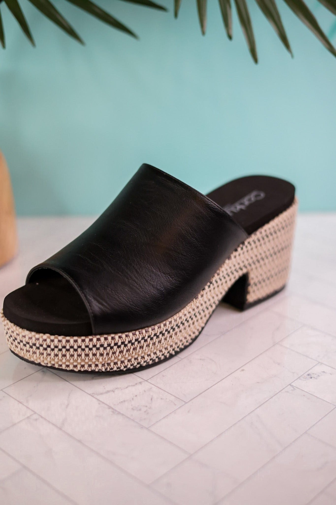 Totally Buggin Platform Sandals in Black