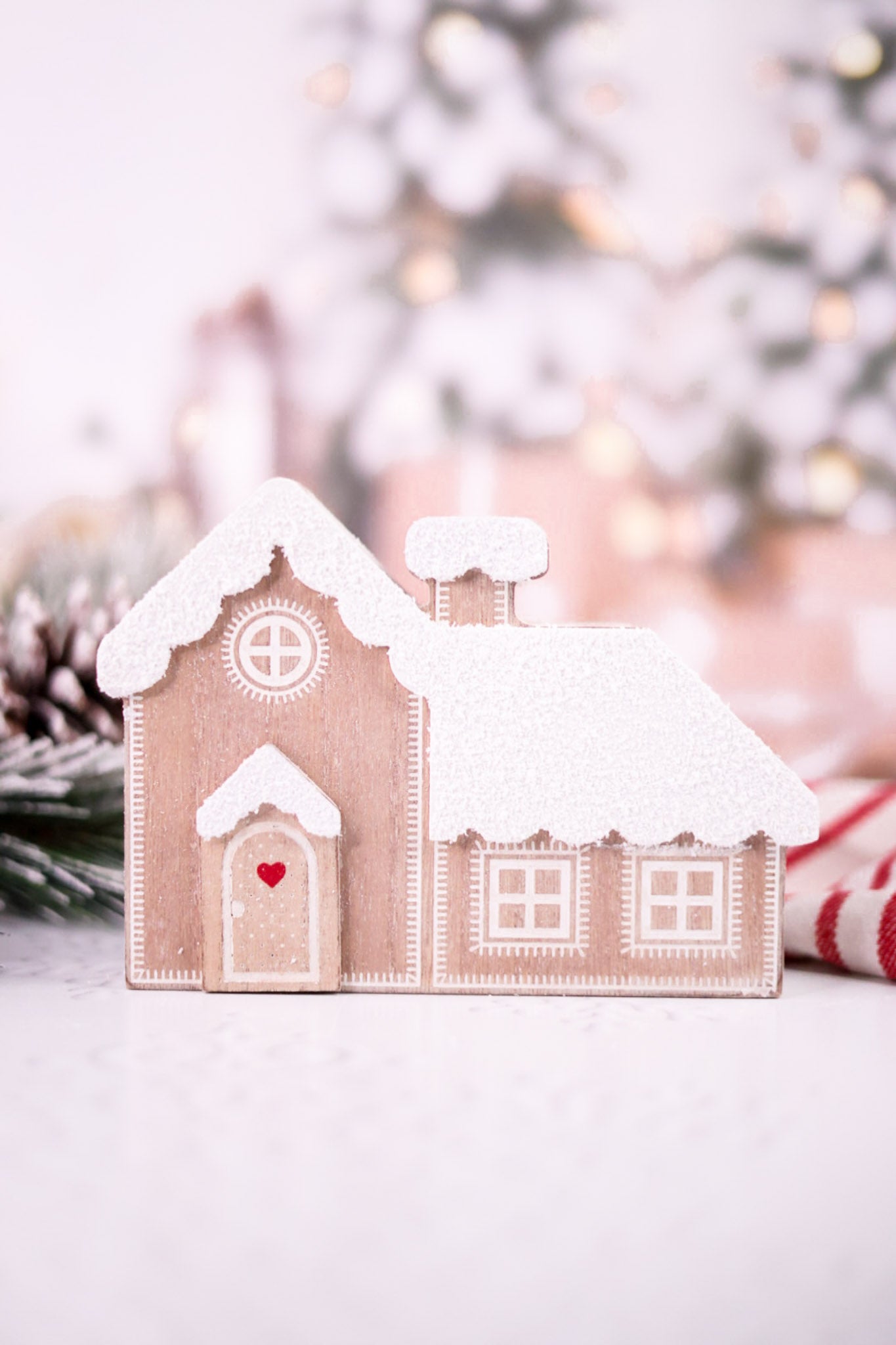 7" Snowy House Chunky Wooden Sitter