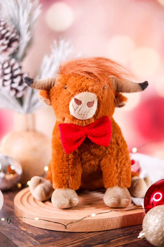 Festive Highland Cow Tabletop Sitter