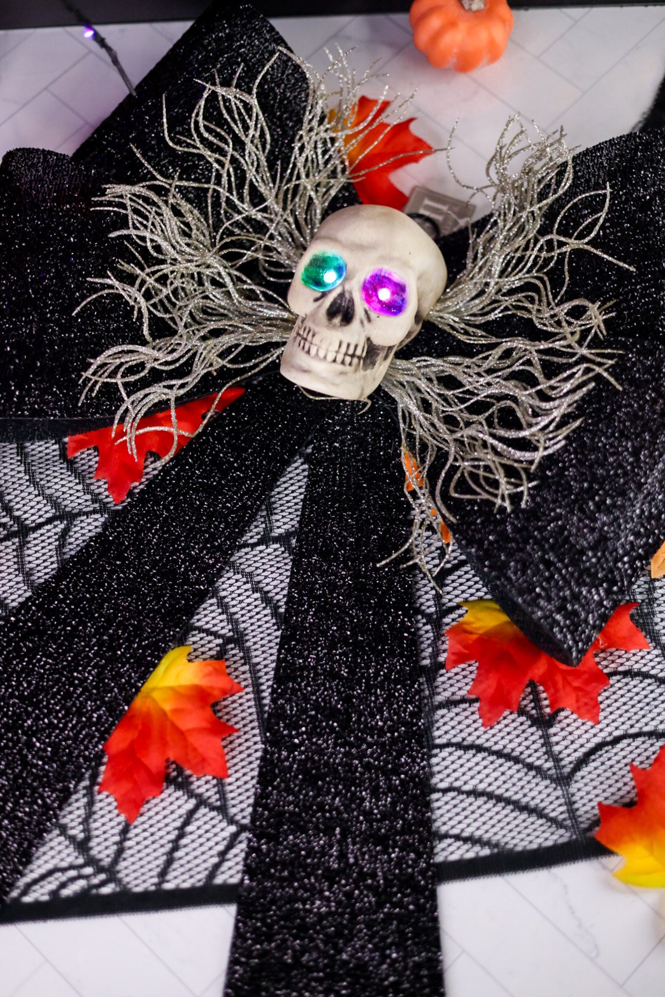 LED Skull Bow Door Hanger