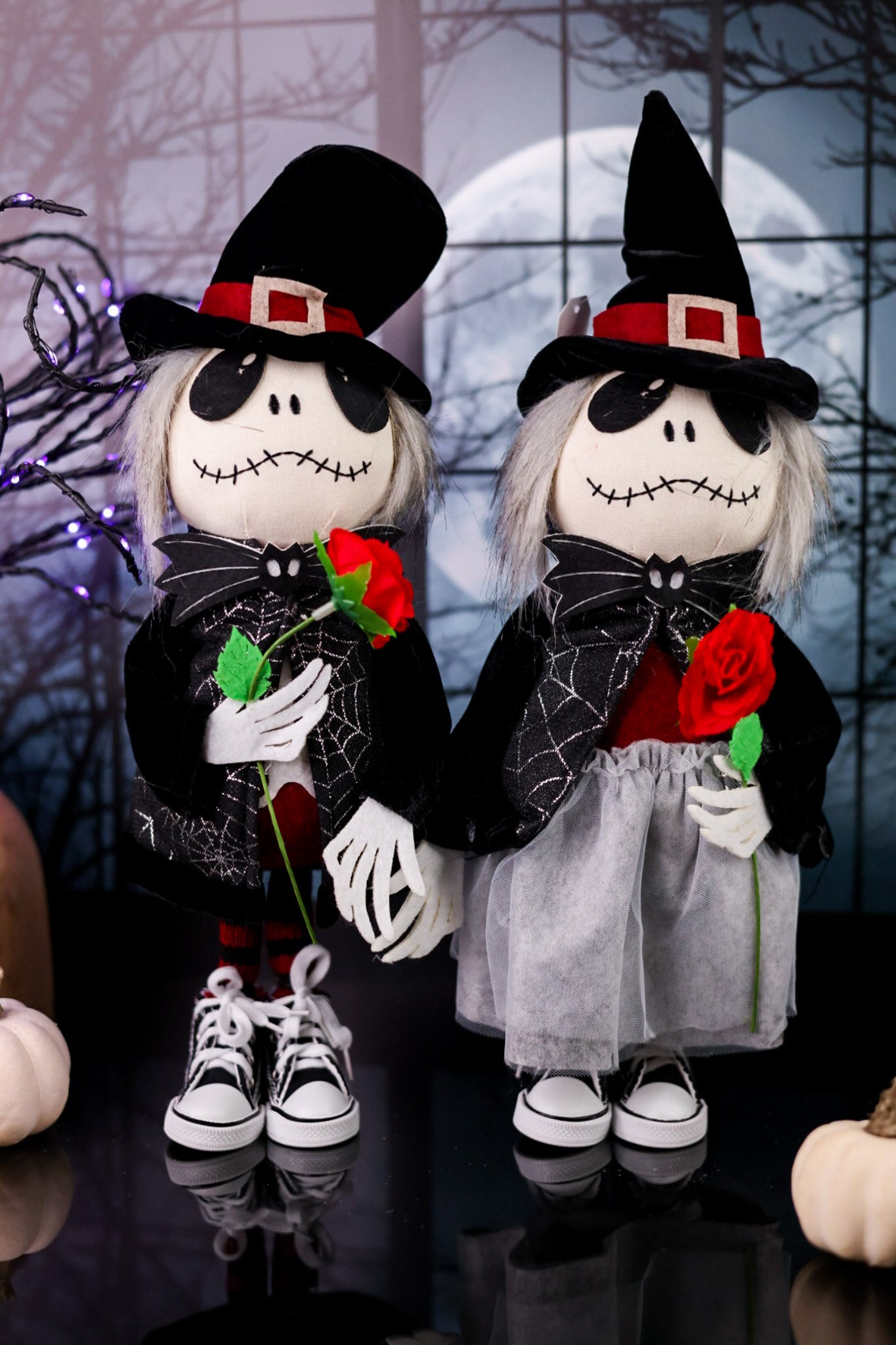Skeleton Couple Stander Halloween Decorations (Two Styles)