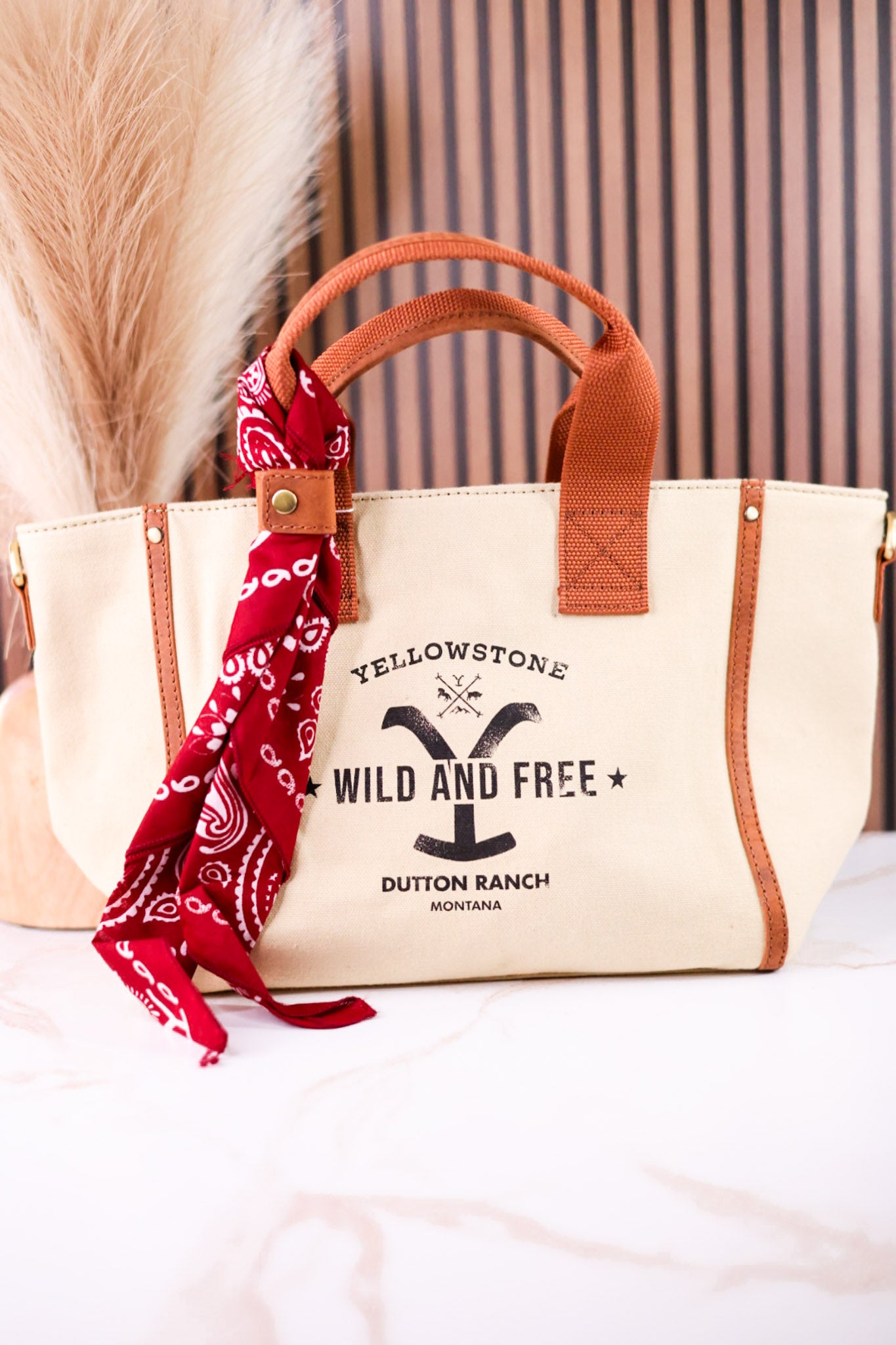 Licensed Yellowstone Echo Valley Ivory Crossbody Bag With Scarf