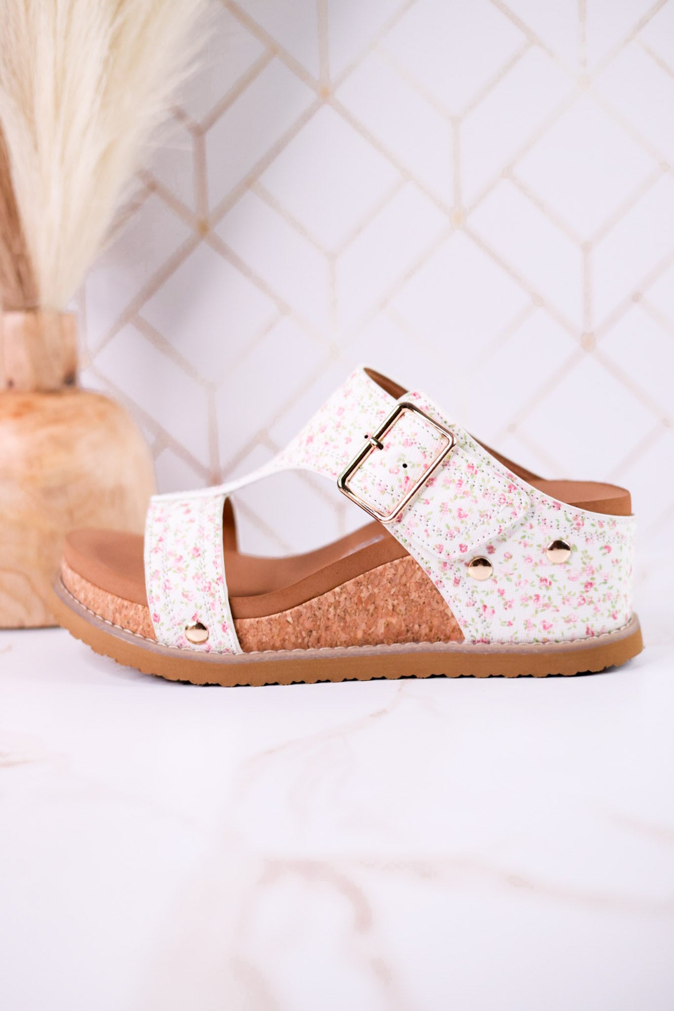 "Noah" White Wedges With Ditzy Pink Floral Print