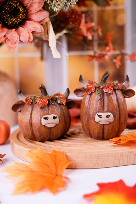 Resin Harvest Highland Cow Head Pumpkin (2 Styles)