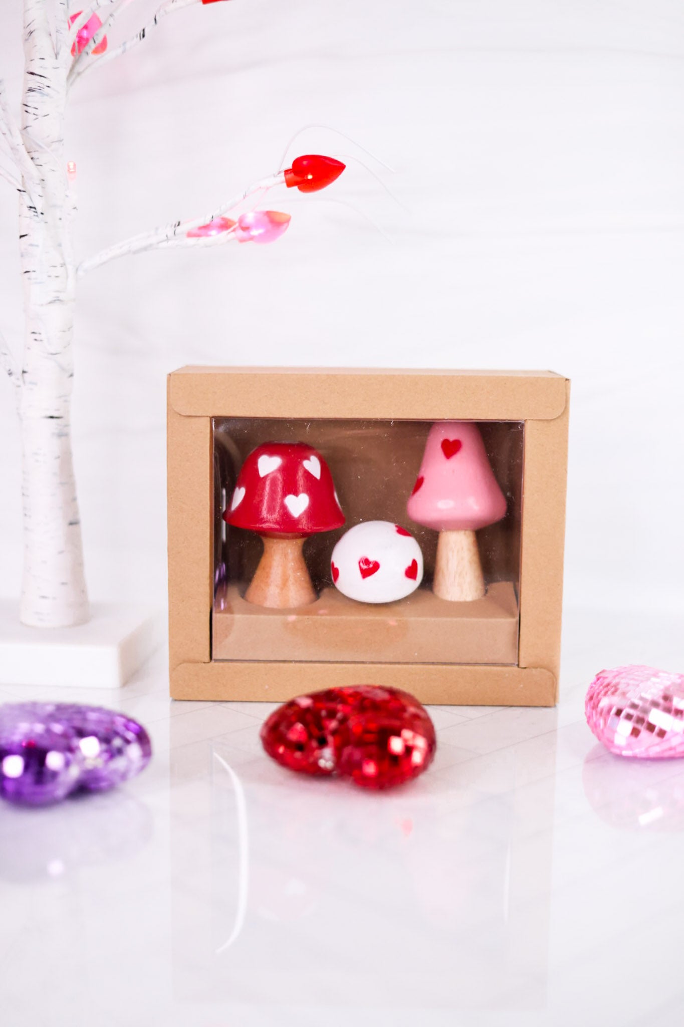Wooden Heart Pattern Mushrooms (Set Of Three)