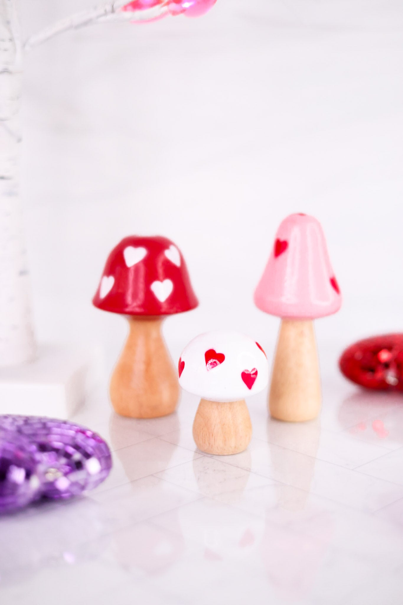 Wooden Heart Pattern Mushrooms (Set Of Three)