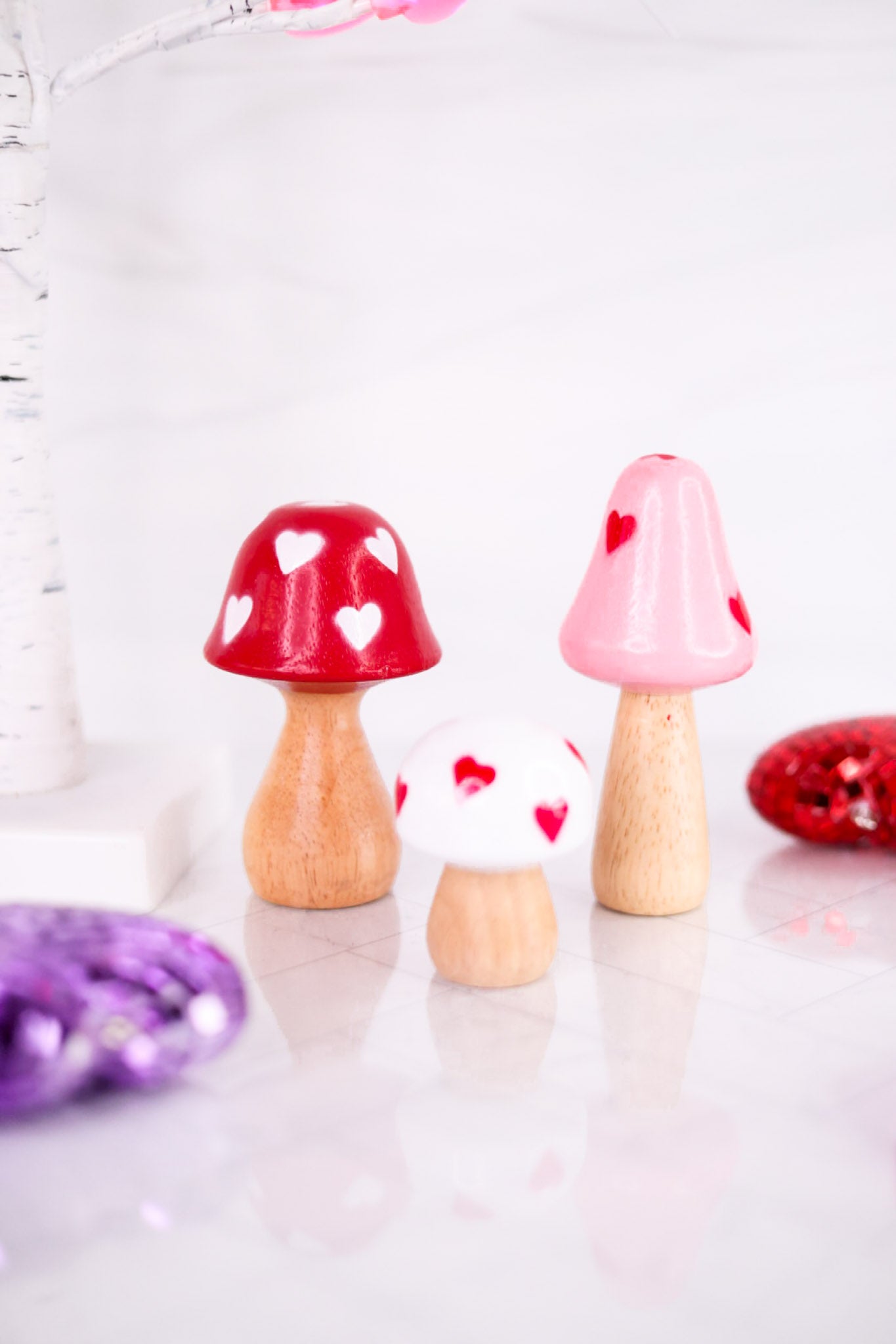 Wooden Heart Pattern Mushrooms (Set Of Three)