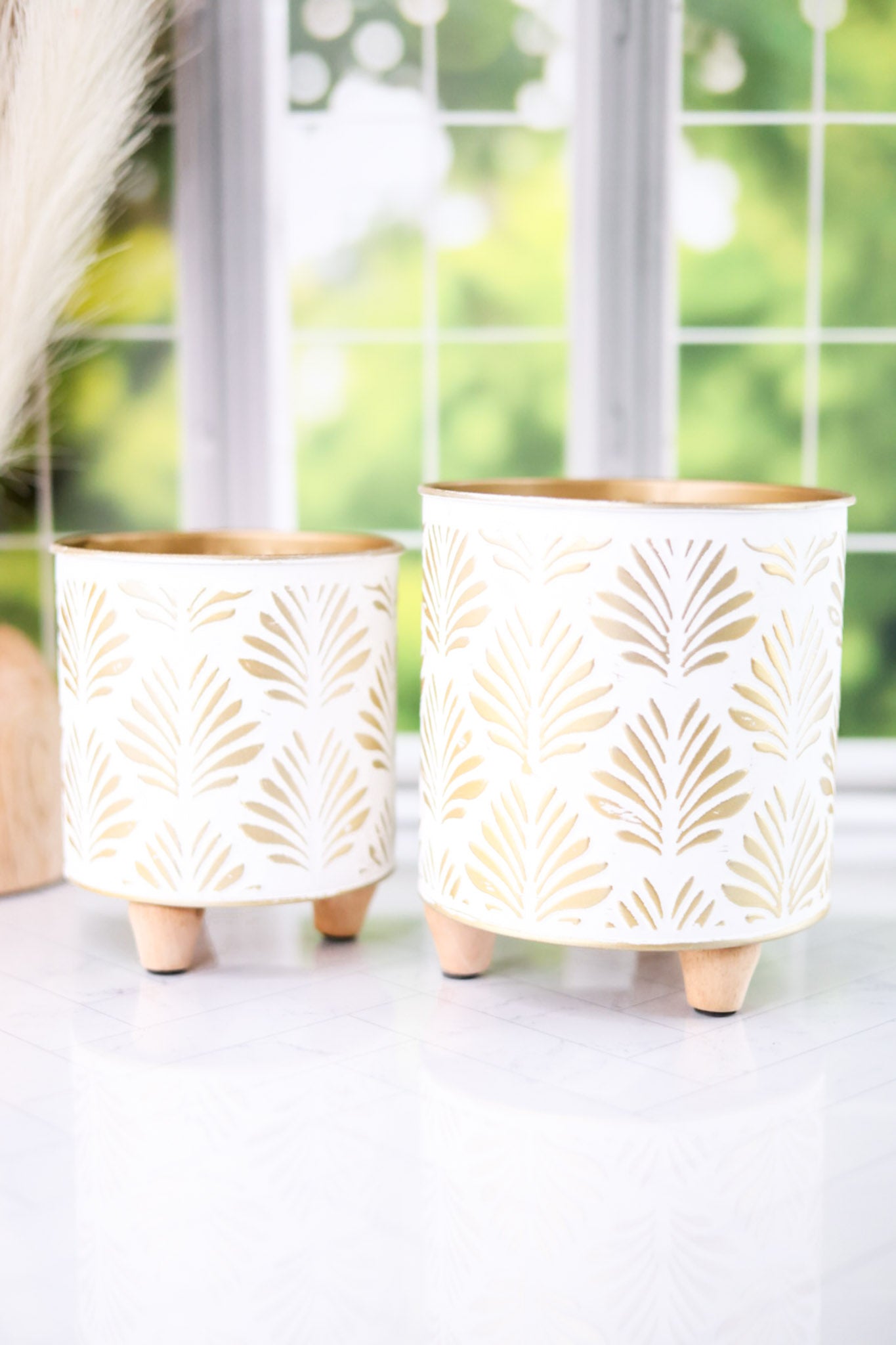 White and Gold Shell Patterned Metal Containers (2 Sizes)
