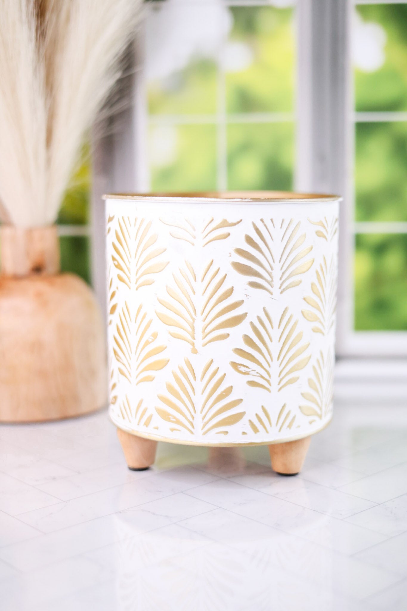 White and Gold Shell Patterned Metal Containers (2 Sizes)