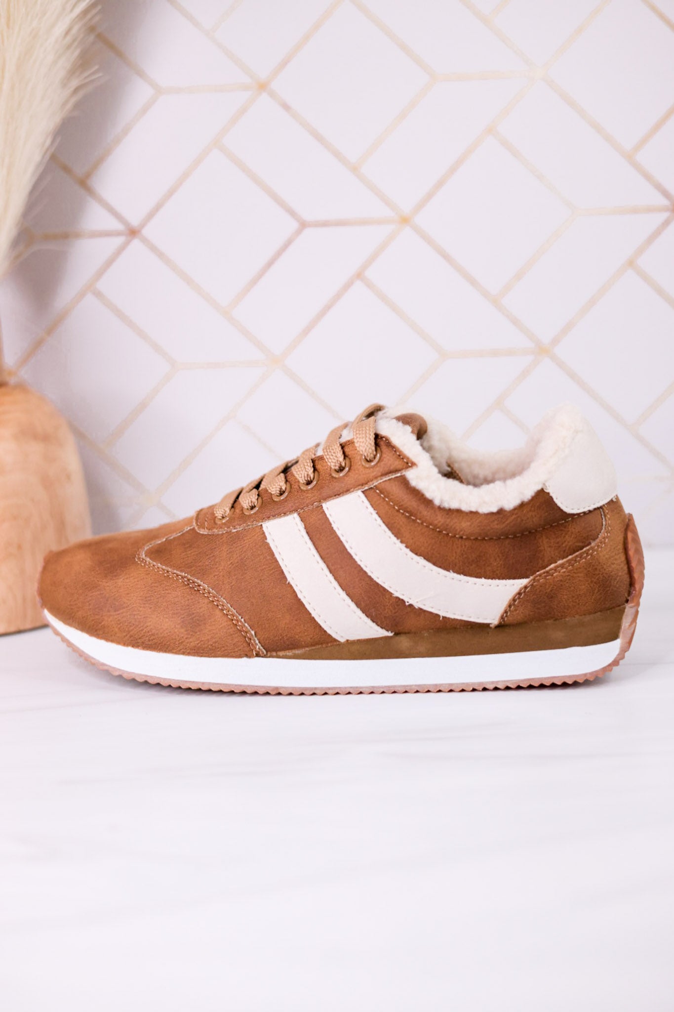 Cognac Jet Lag Sneakers With Sherpa Lining