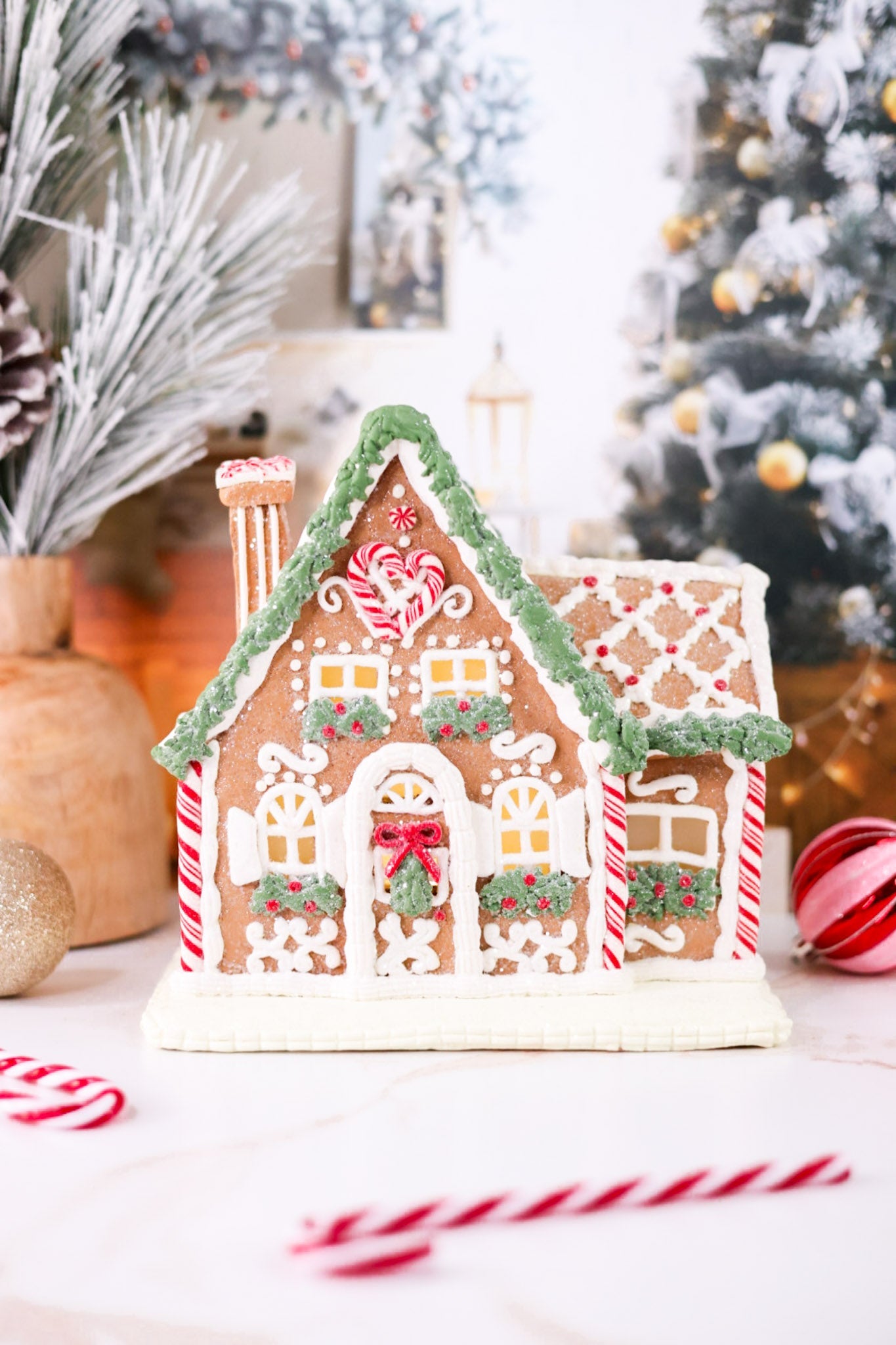 8.75" Light Up Gingerbread House - Whiskey Skies - RAZ IMPORTS