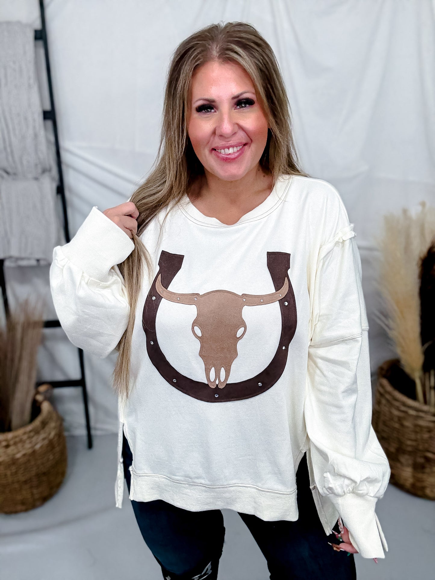 Ivory Cow Skull & Horseshoe Sweatshirt