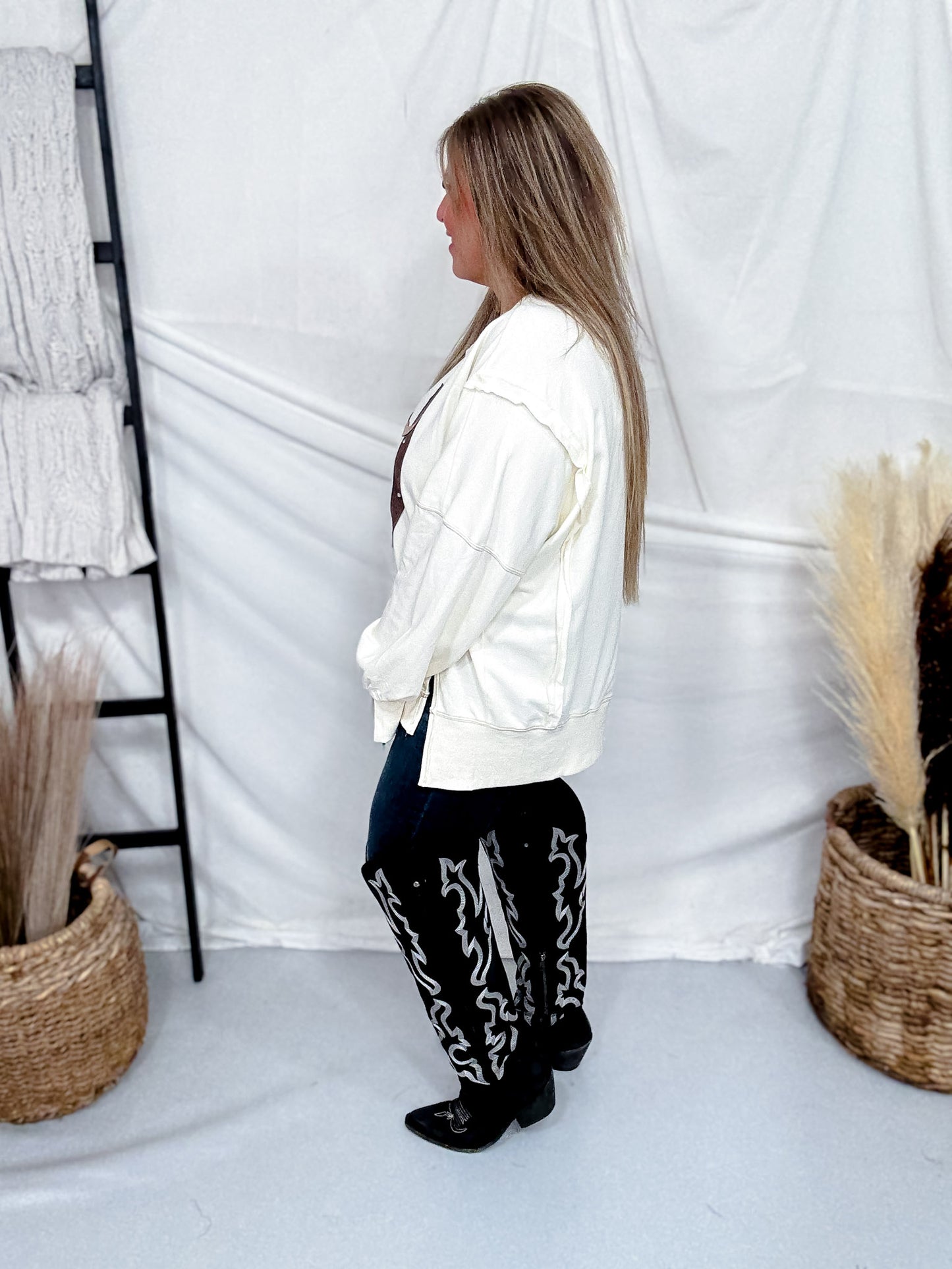 Ivory Cow Skull & Horseshoe Sweatshirt