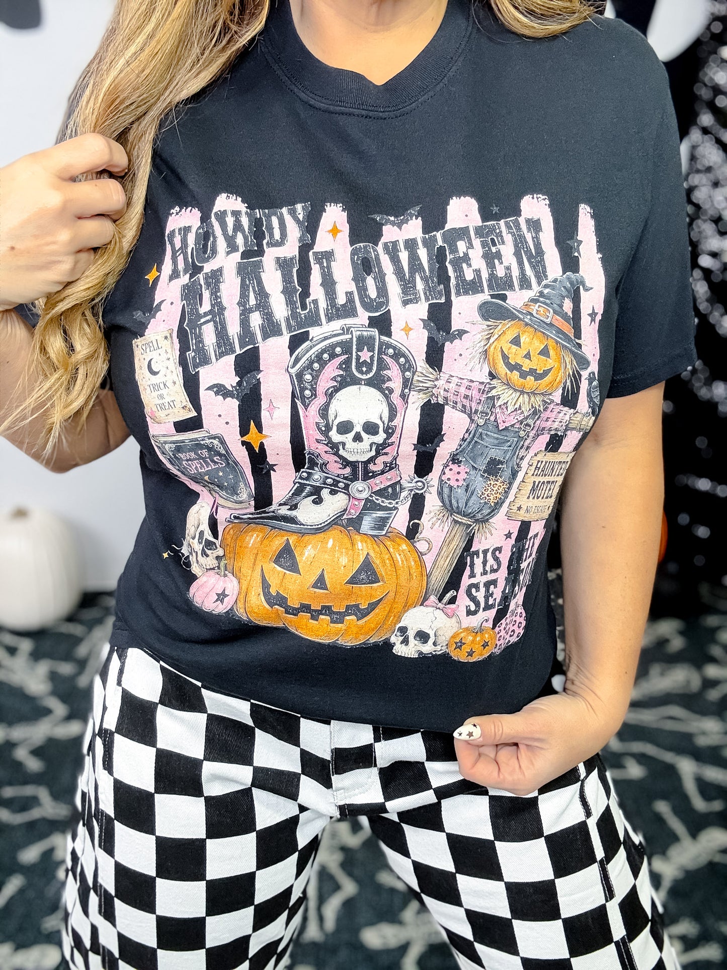 Howdy Halloween Black Short Sleeve Graphic Tee